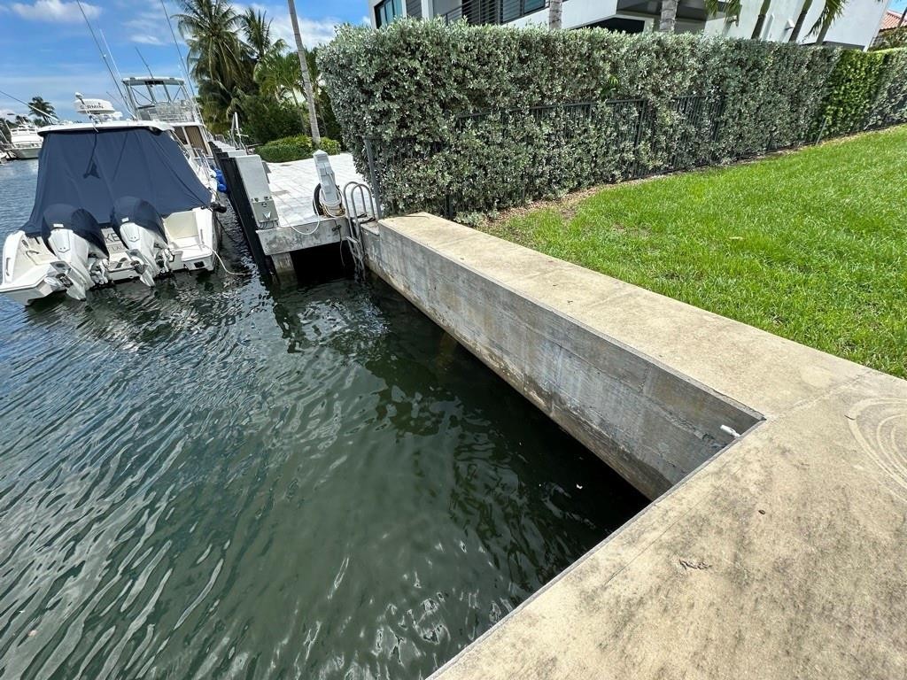 LAUDERDALE HARBORS - Land