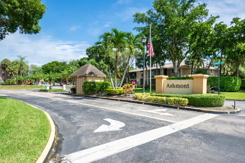 7200 Ashmont Cir Unit 113, Tamarac, FL MLS: F10462895