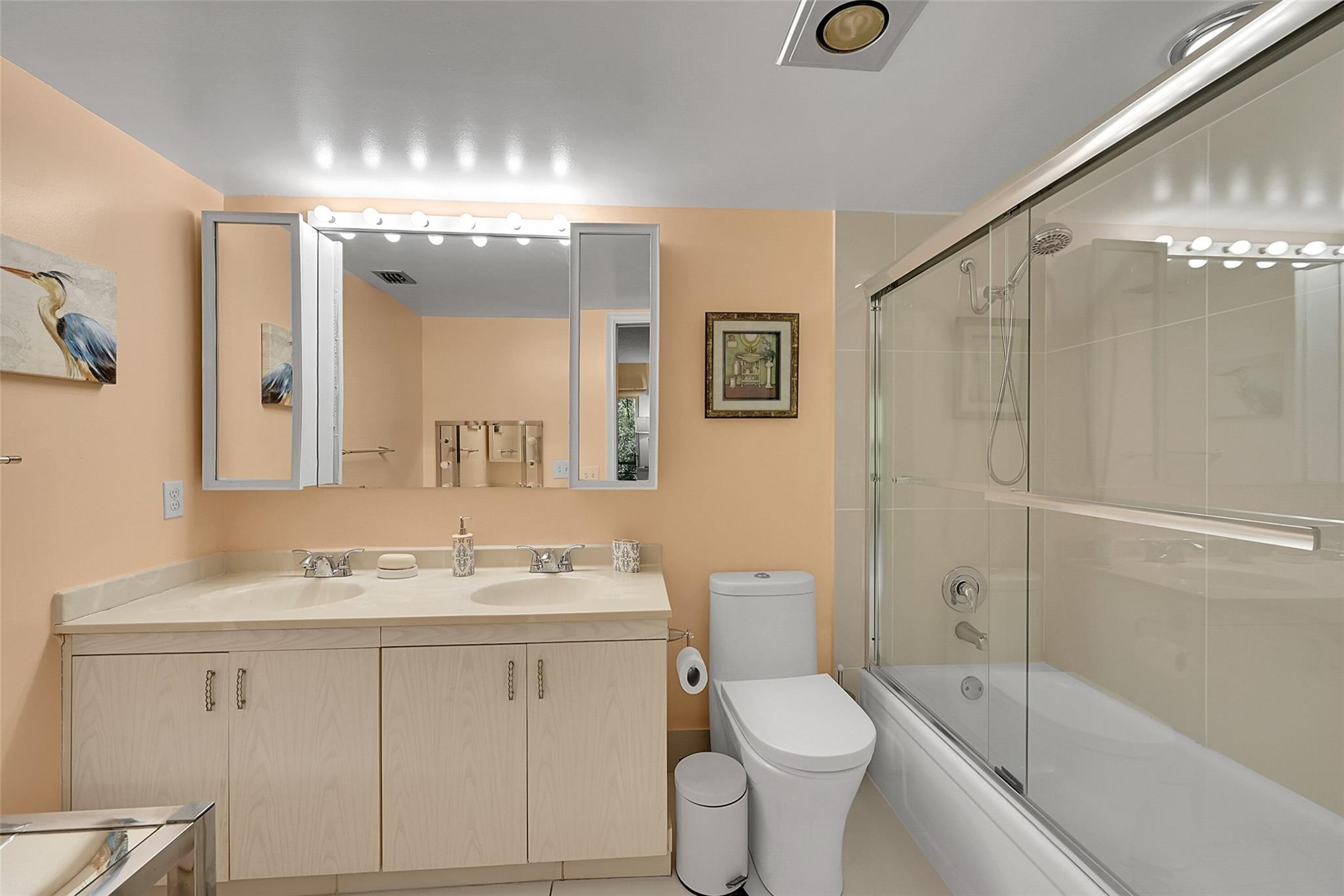WYNMOOR VILLAGE - Residential
