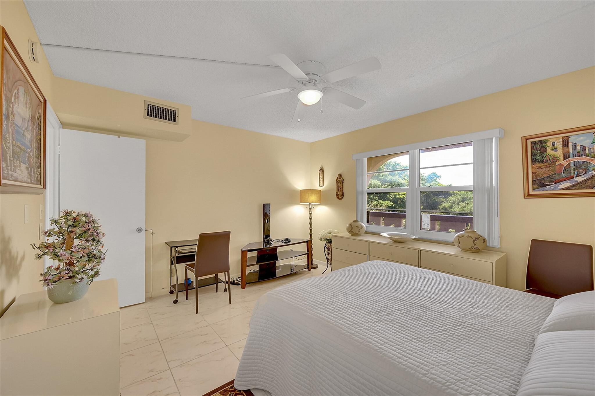 WYNMOOR VILLAGE - Residential