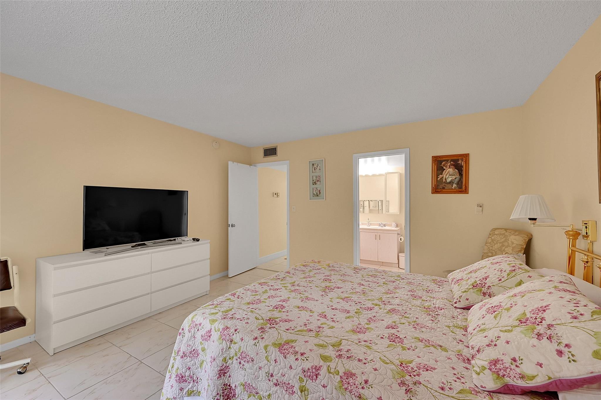 WYNMOOR VILLAGE - Residential