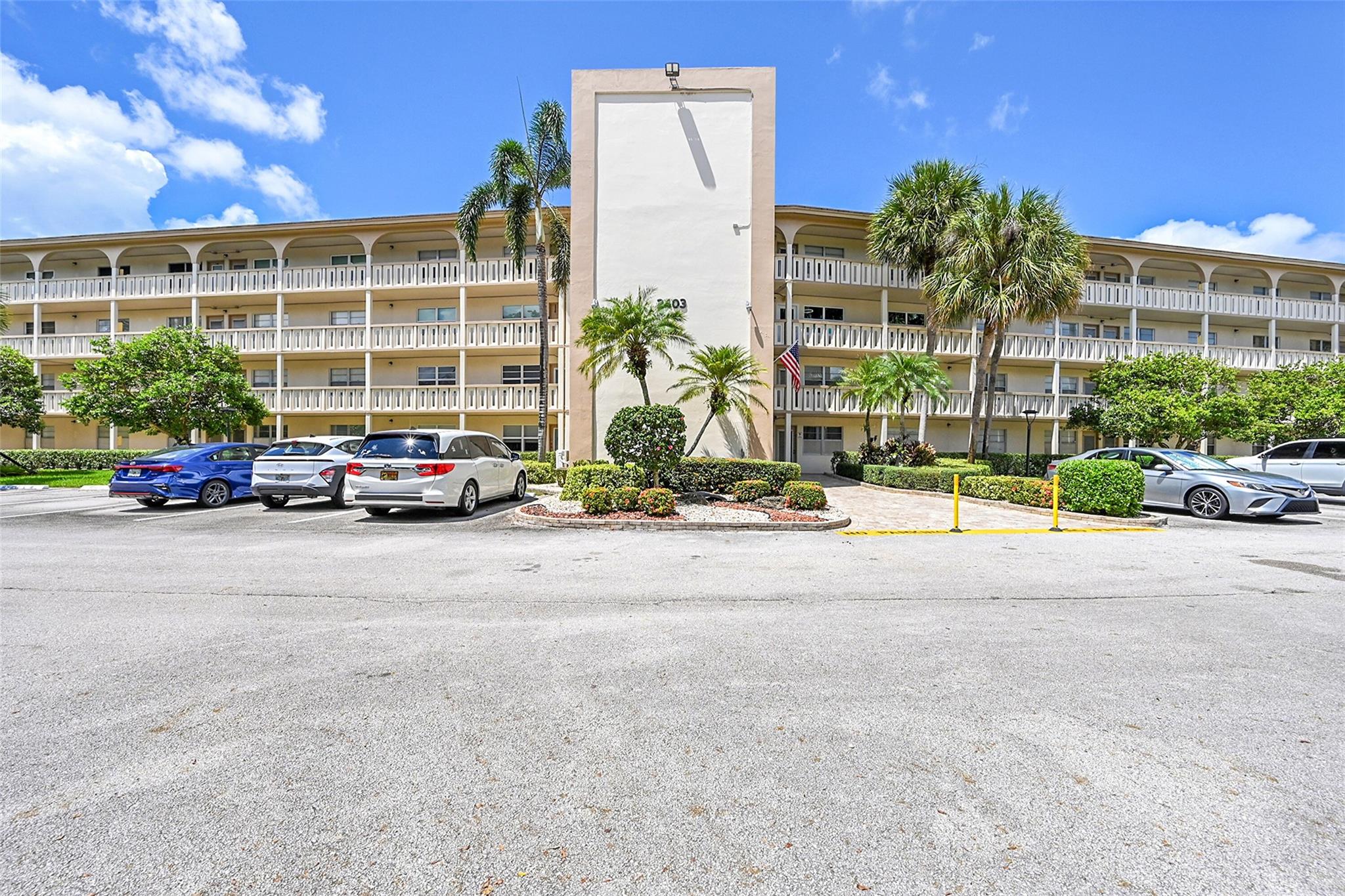 WYNMOOR VILLAGE - Residential