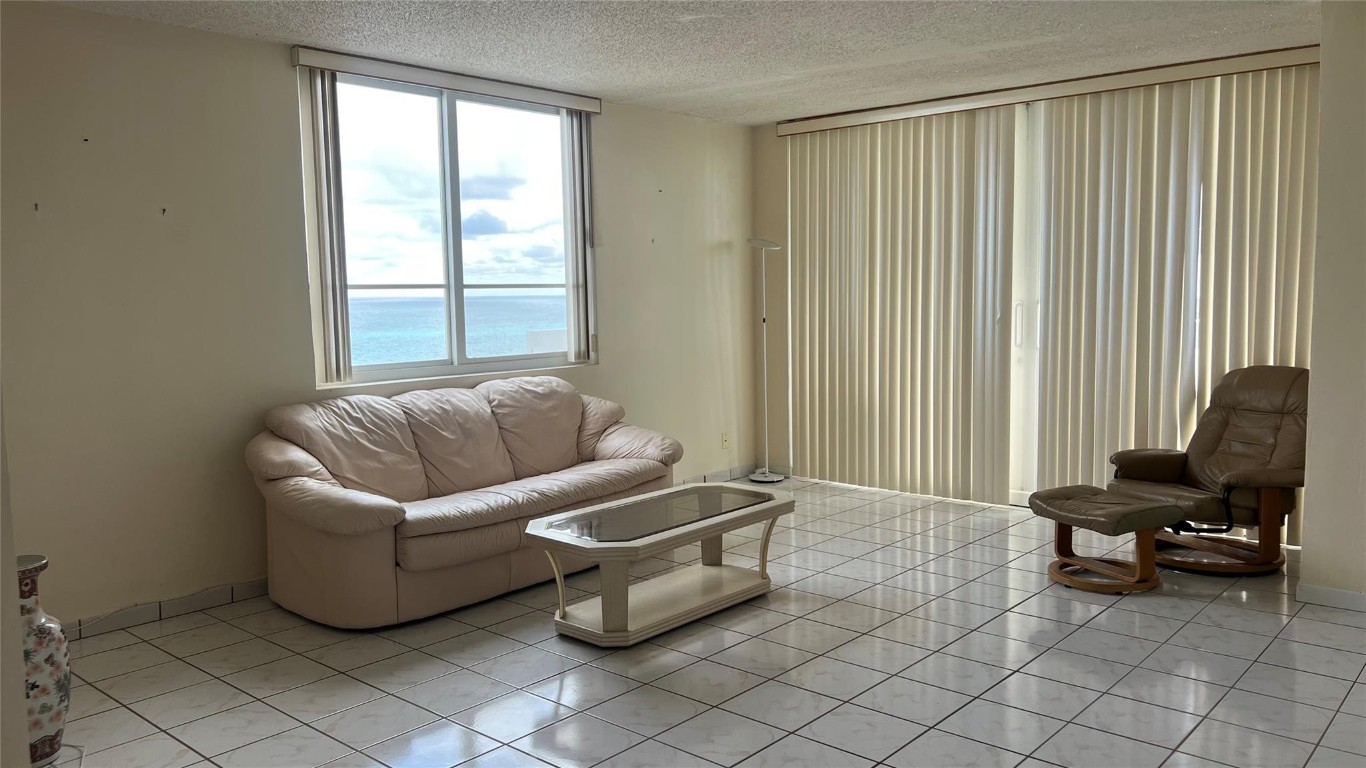 Carriage Club North - Residential