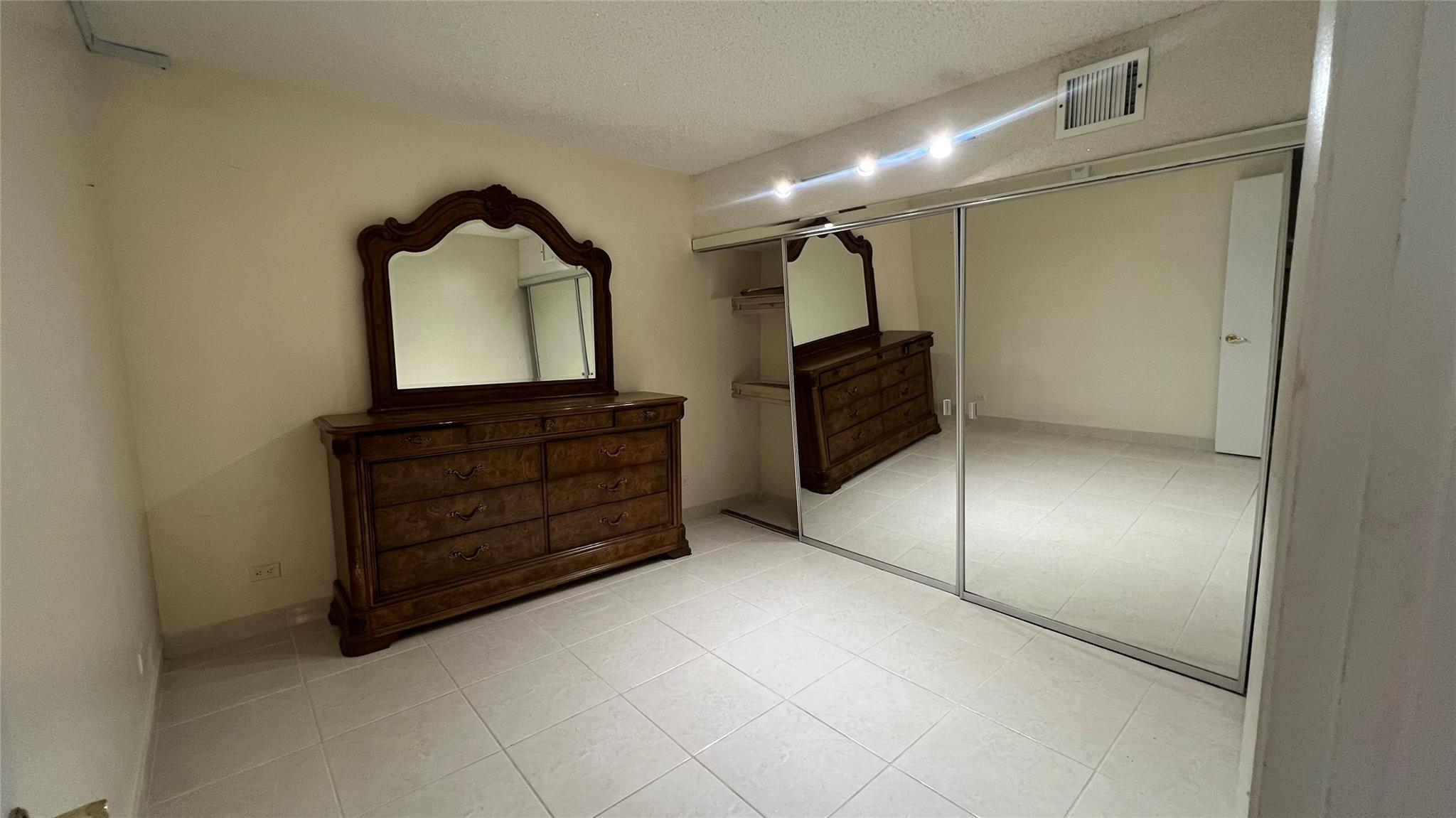 Carriage Club North - Residential