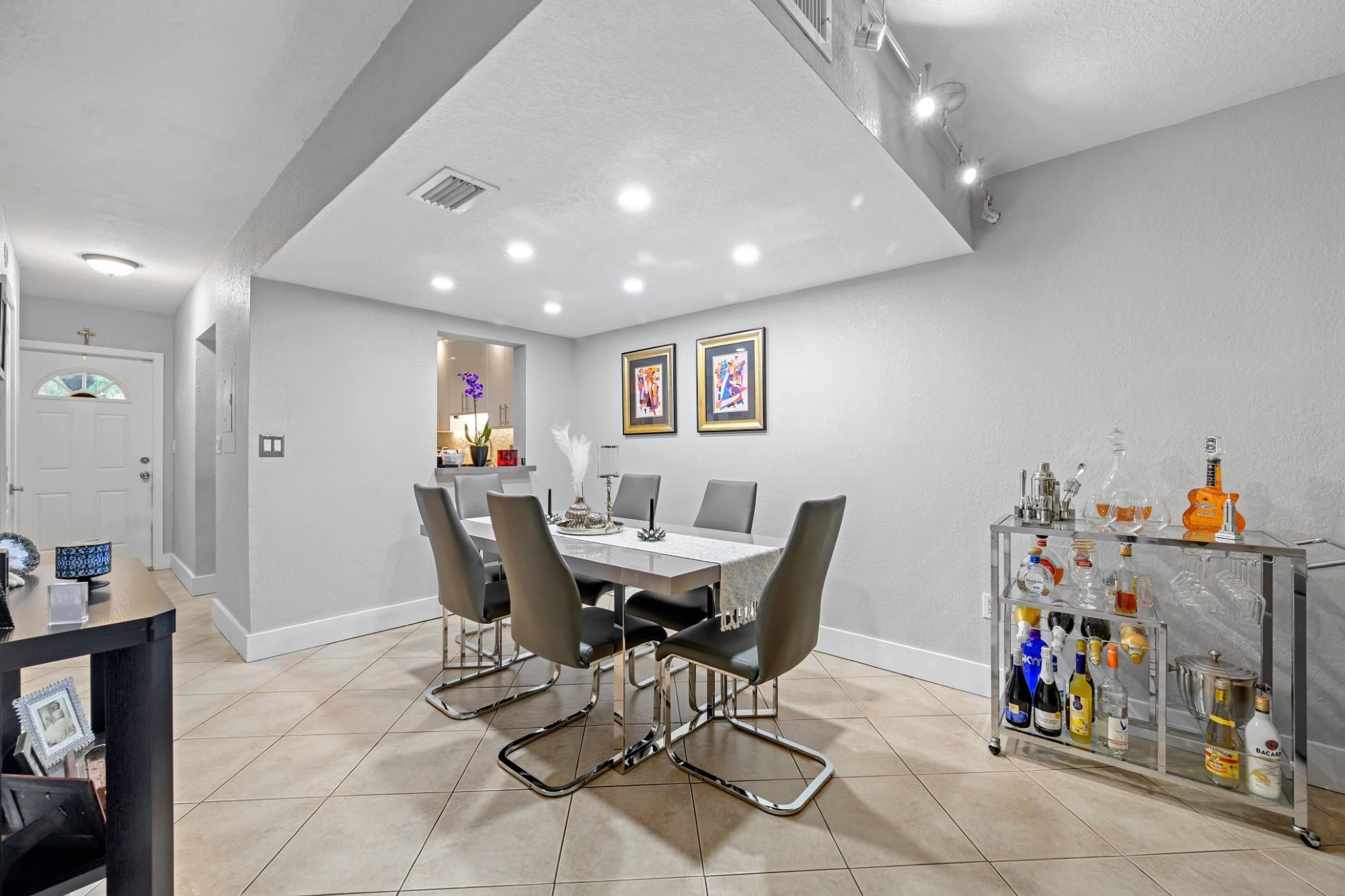 GARDENS AT KENDALE LAKES - Residential Lease