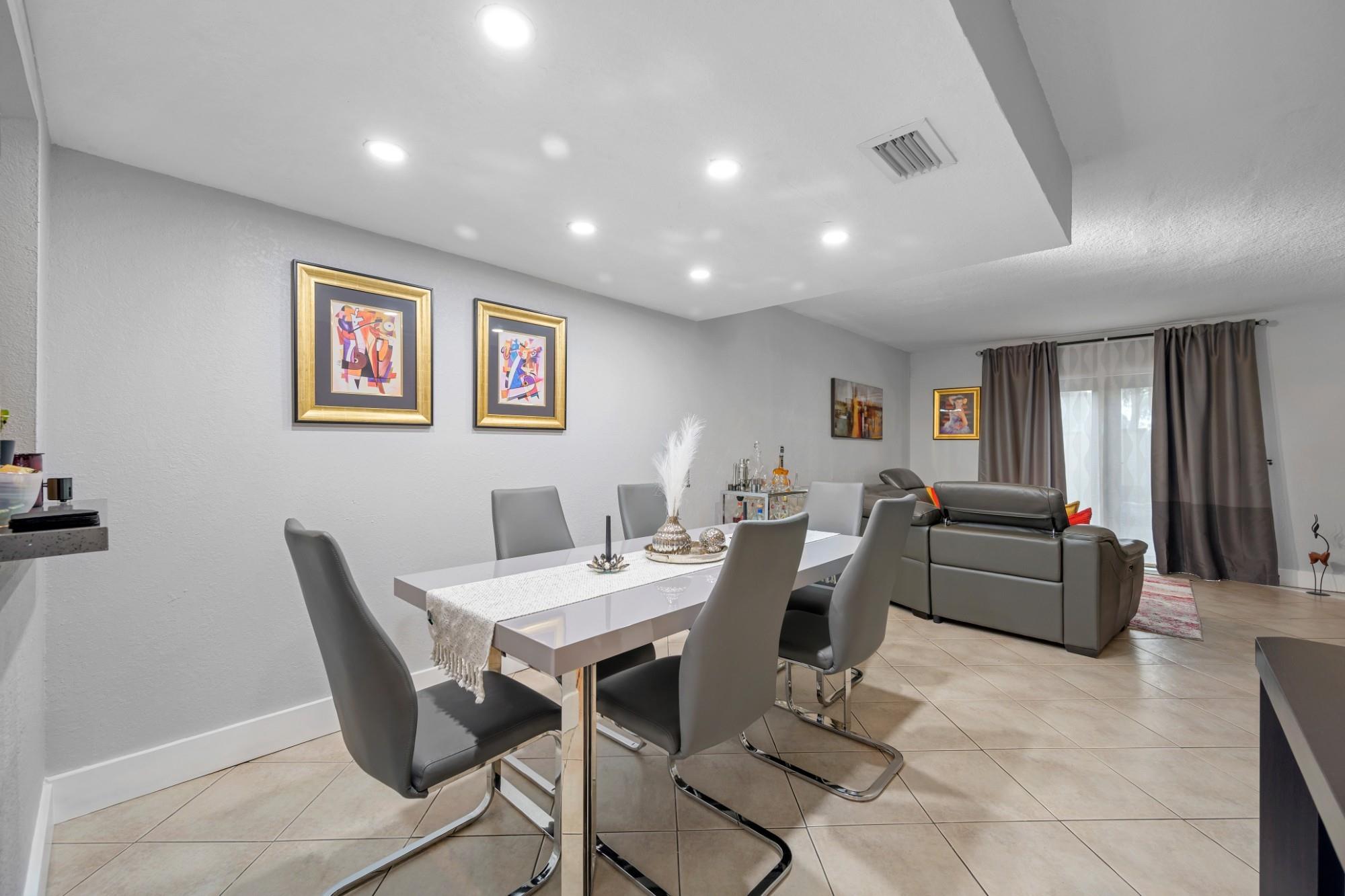 GARDENS AT KENDALE LAKES - Residential Lease