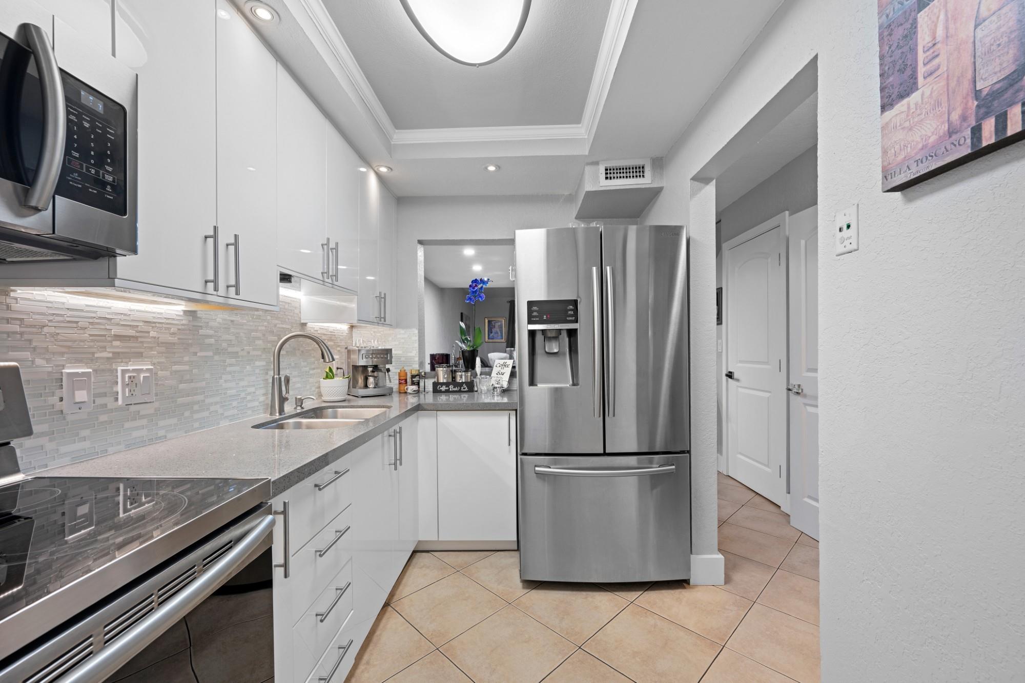 GARDENS AT KENDALE LAKES - Residential Lease