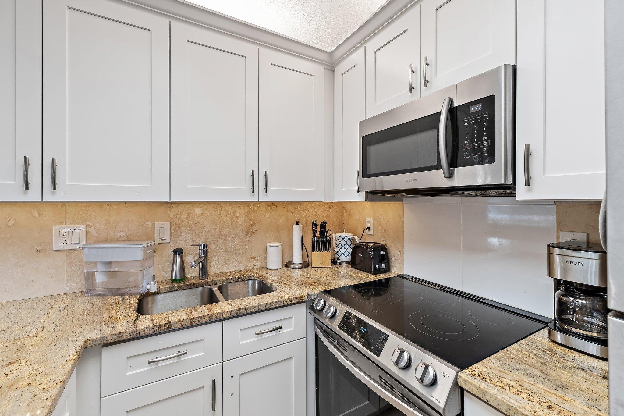 Jupiter Bay - Residential