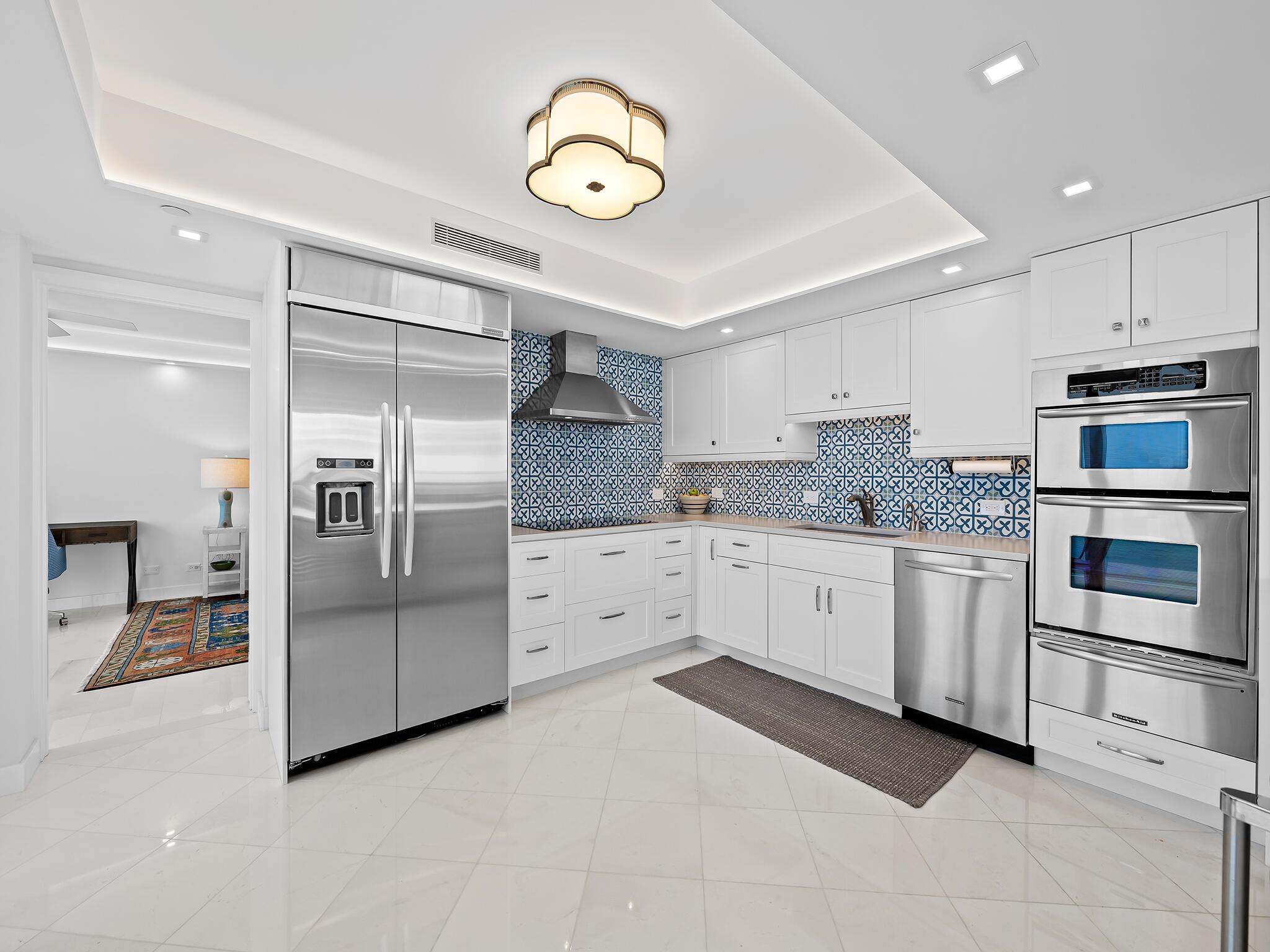 VILLA NOVA CONDO - Residential