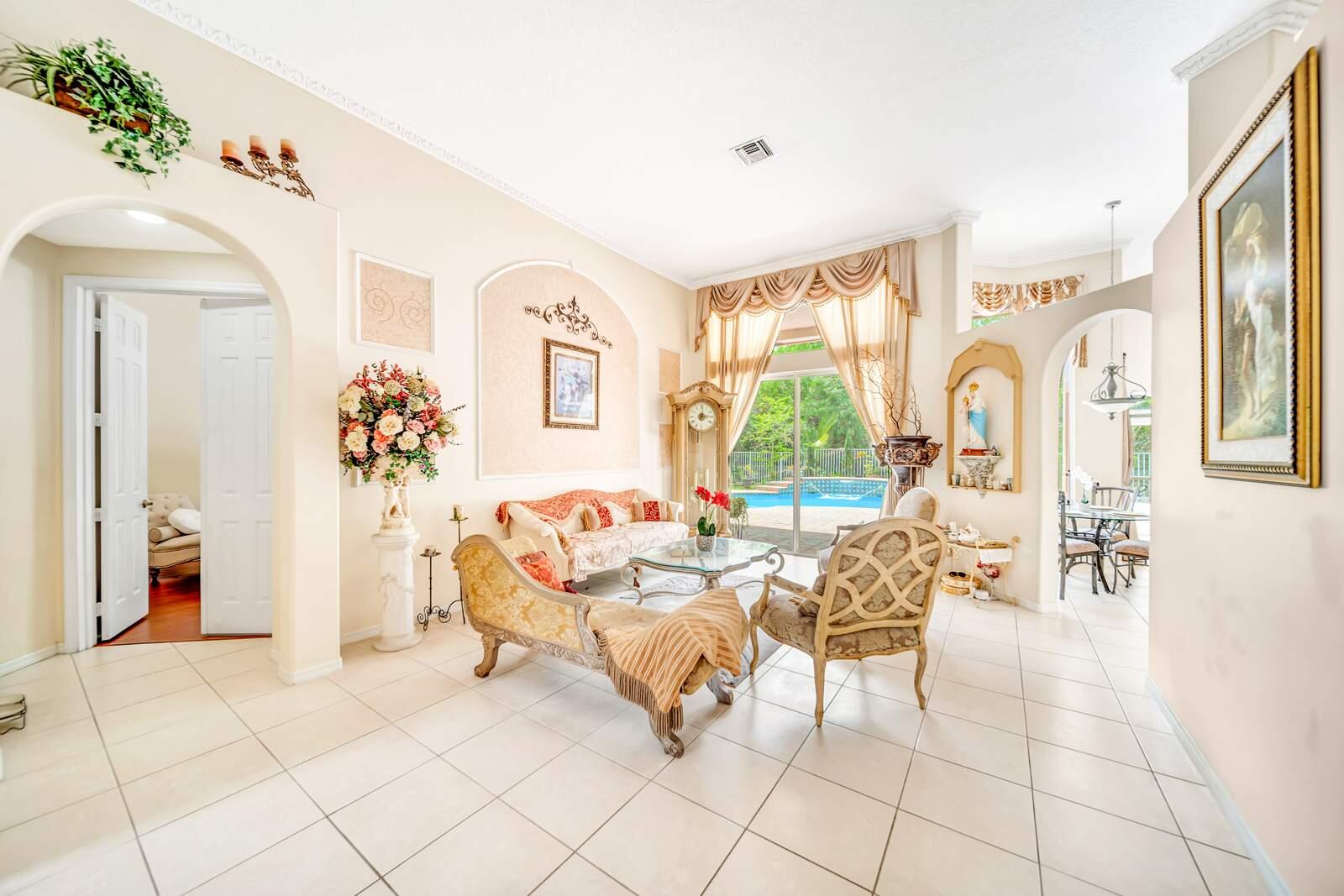 Grand Reserve - Residential