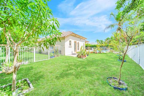 Tiny photo for 6169 NW 53rd Circle, Coral Springs, FL 33067 (MLS # B26015473)