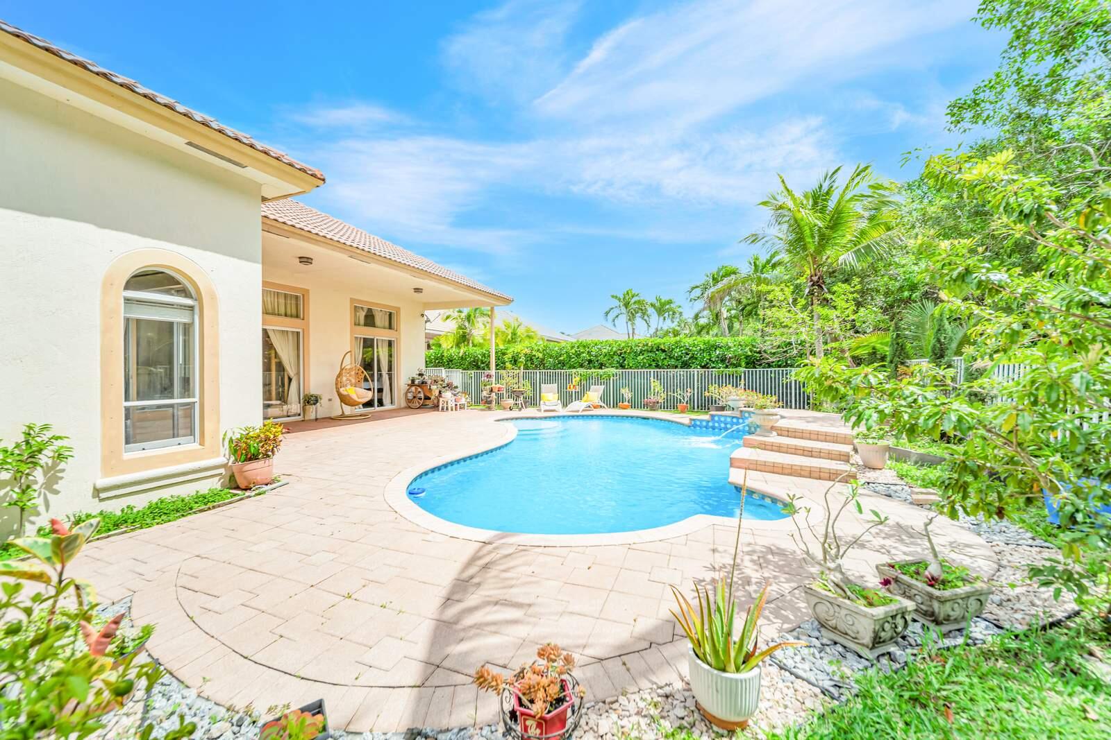 Grand Reserve - Residential