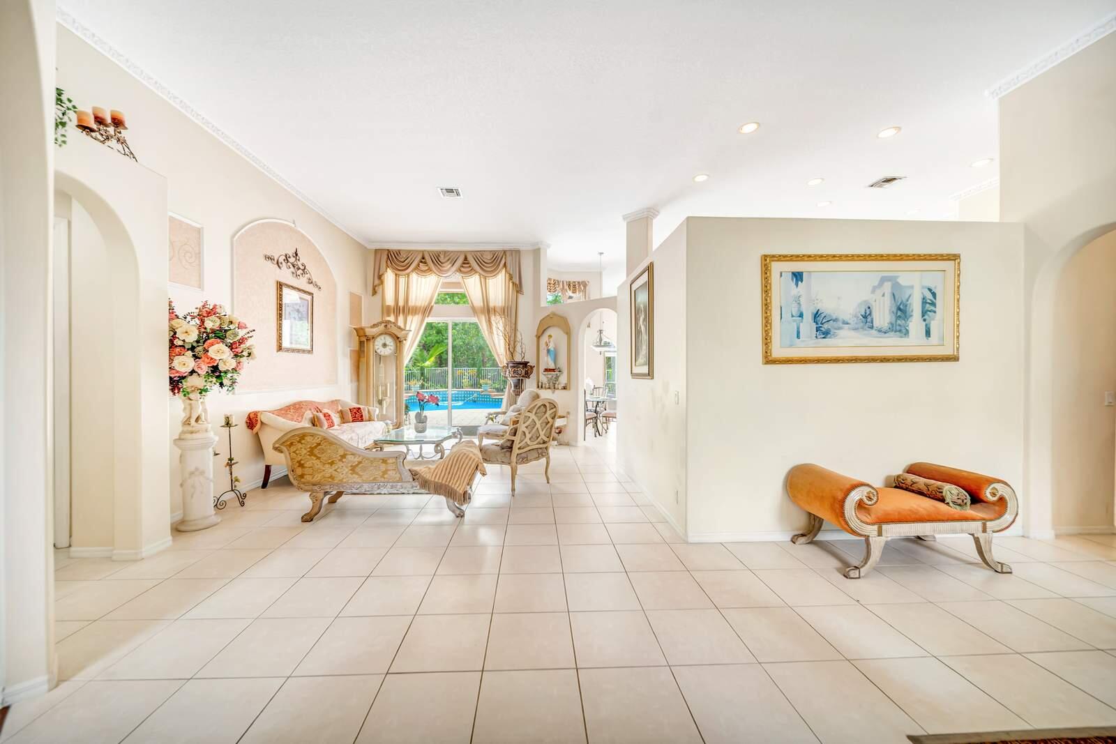 Grand Reserve - Residential