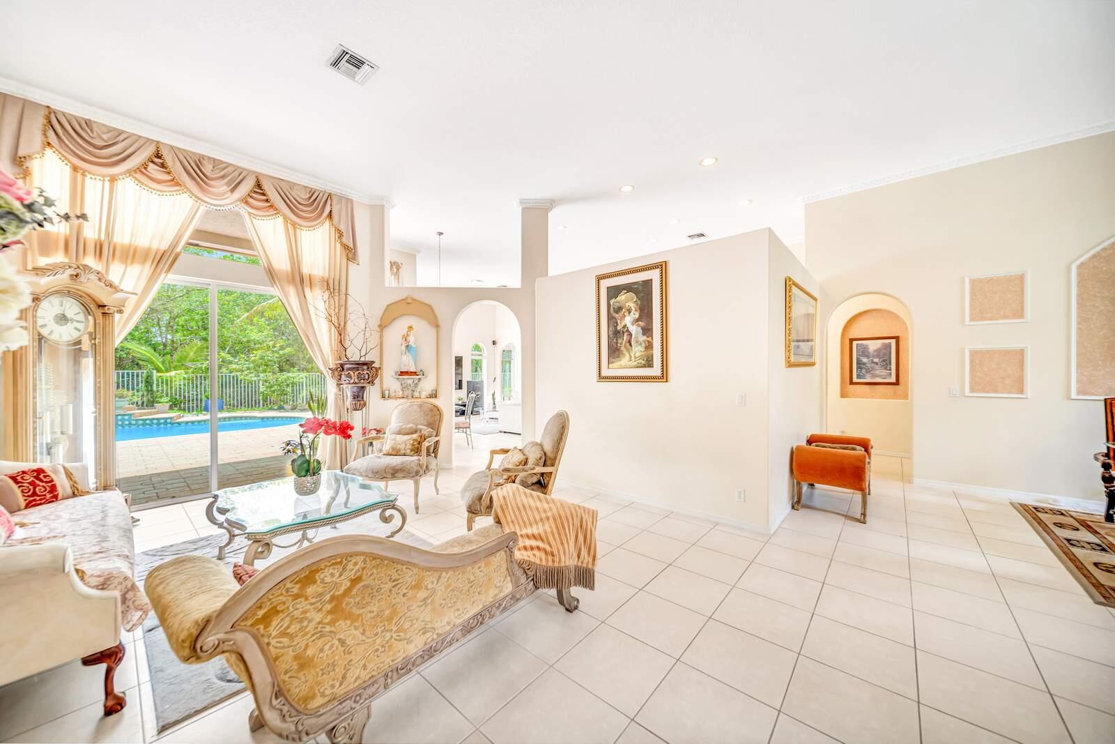 Grand Reserve - Residential