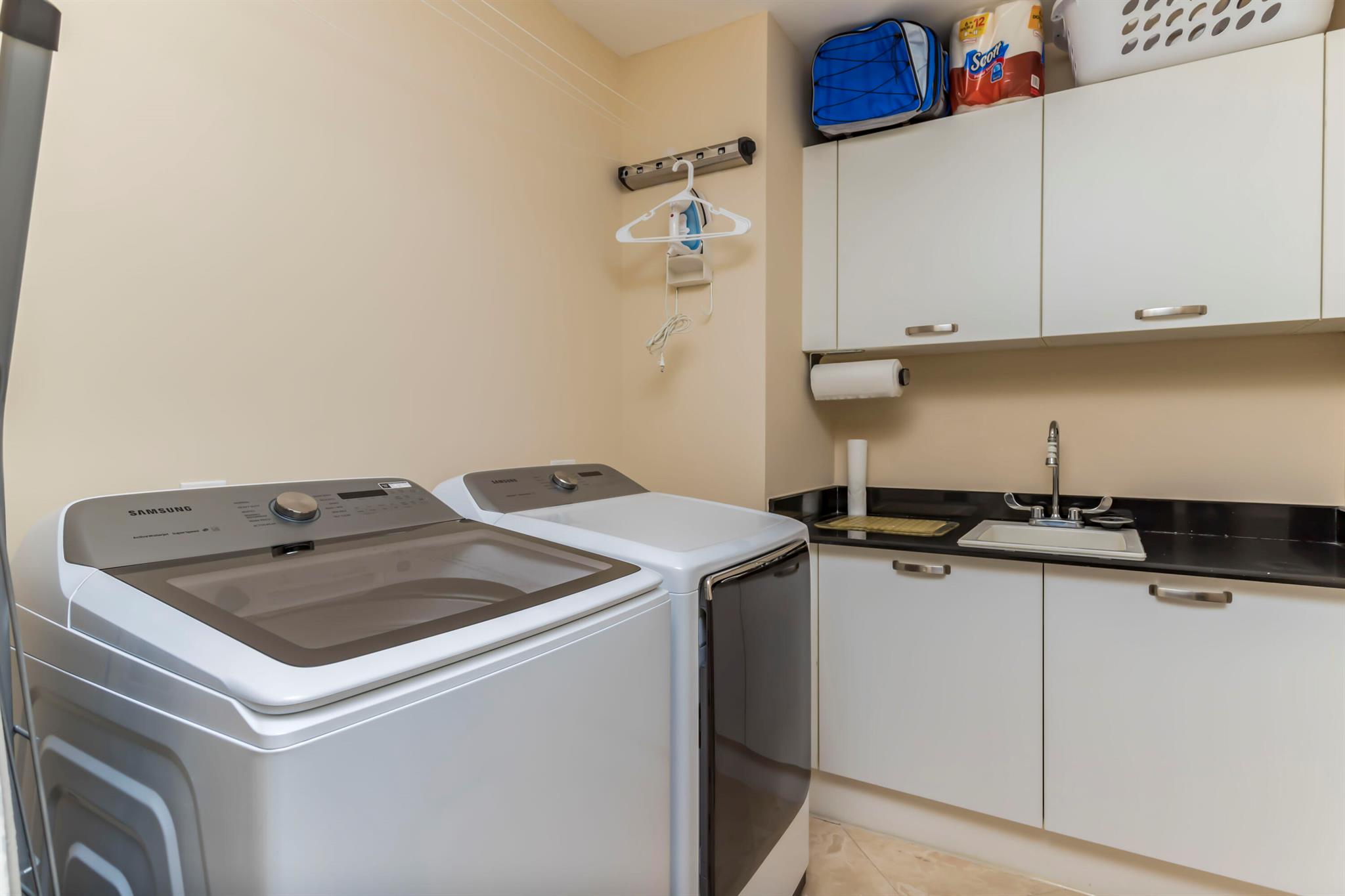 ORCHID BEACH CONDOMINIUM - Residential Lease