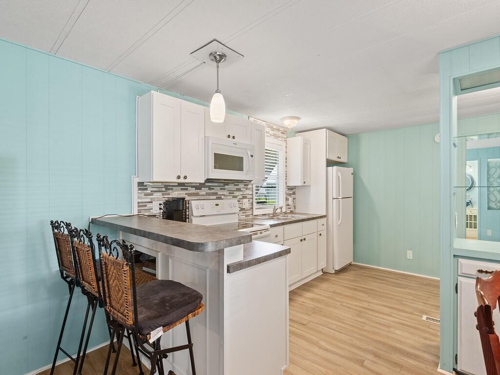 Pinelake Village - Residential