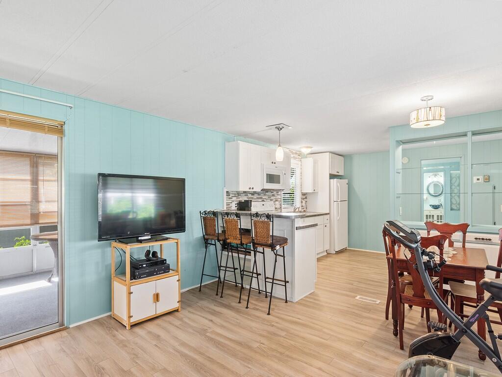 Pinelake Village - Residential