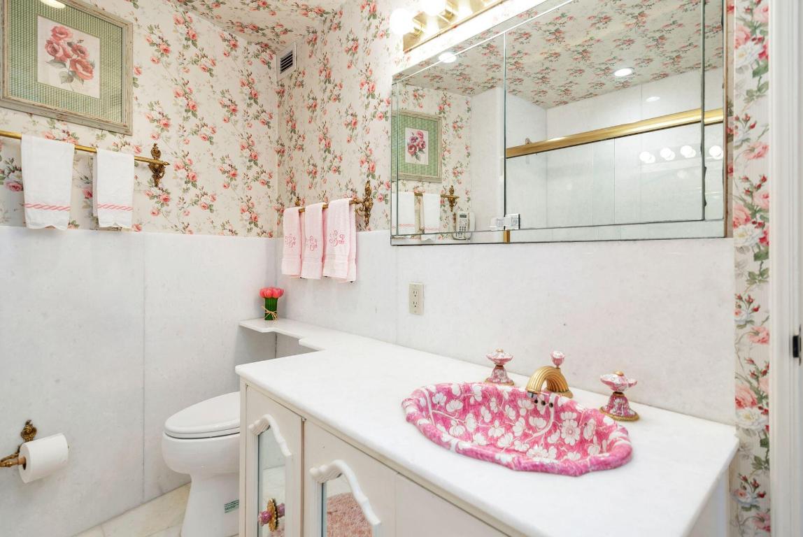 PALM BEACH TOWERS CONDO - Residential