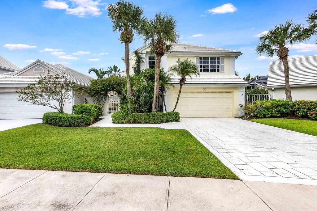 Photo of 23 Windsor Lane, Palm Beach Gardens, FL 33418 (MLS # R11102971)