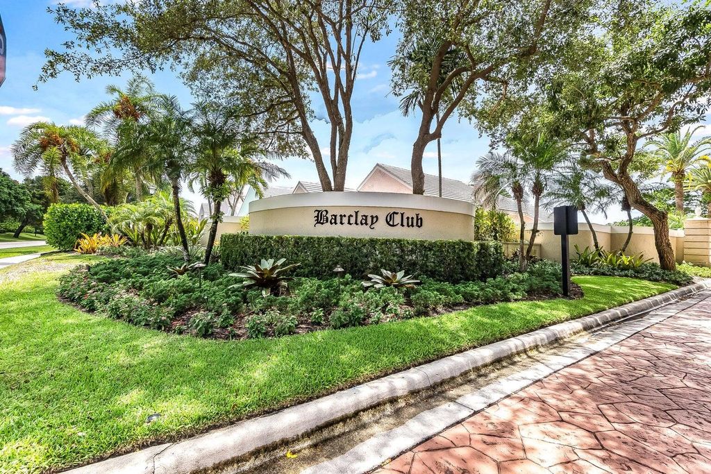 Photo of 23 Windsor Lane, Palm Beach Gardens, FL 33418 (MLS # R11102971)