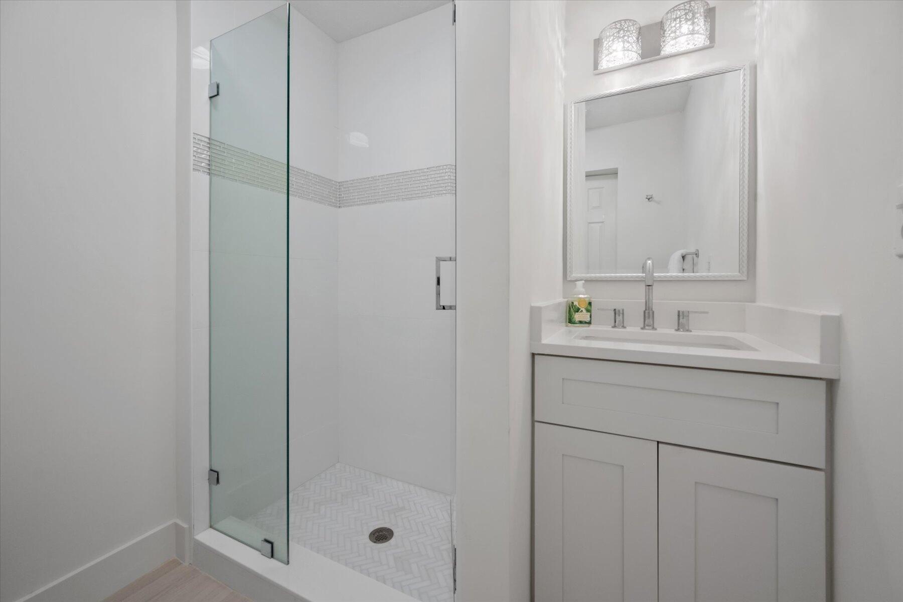 NEW PALM BEACH HGTS - Residential Lease