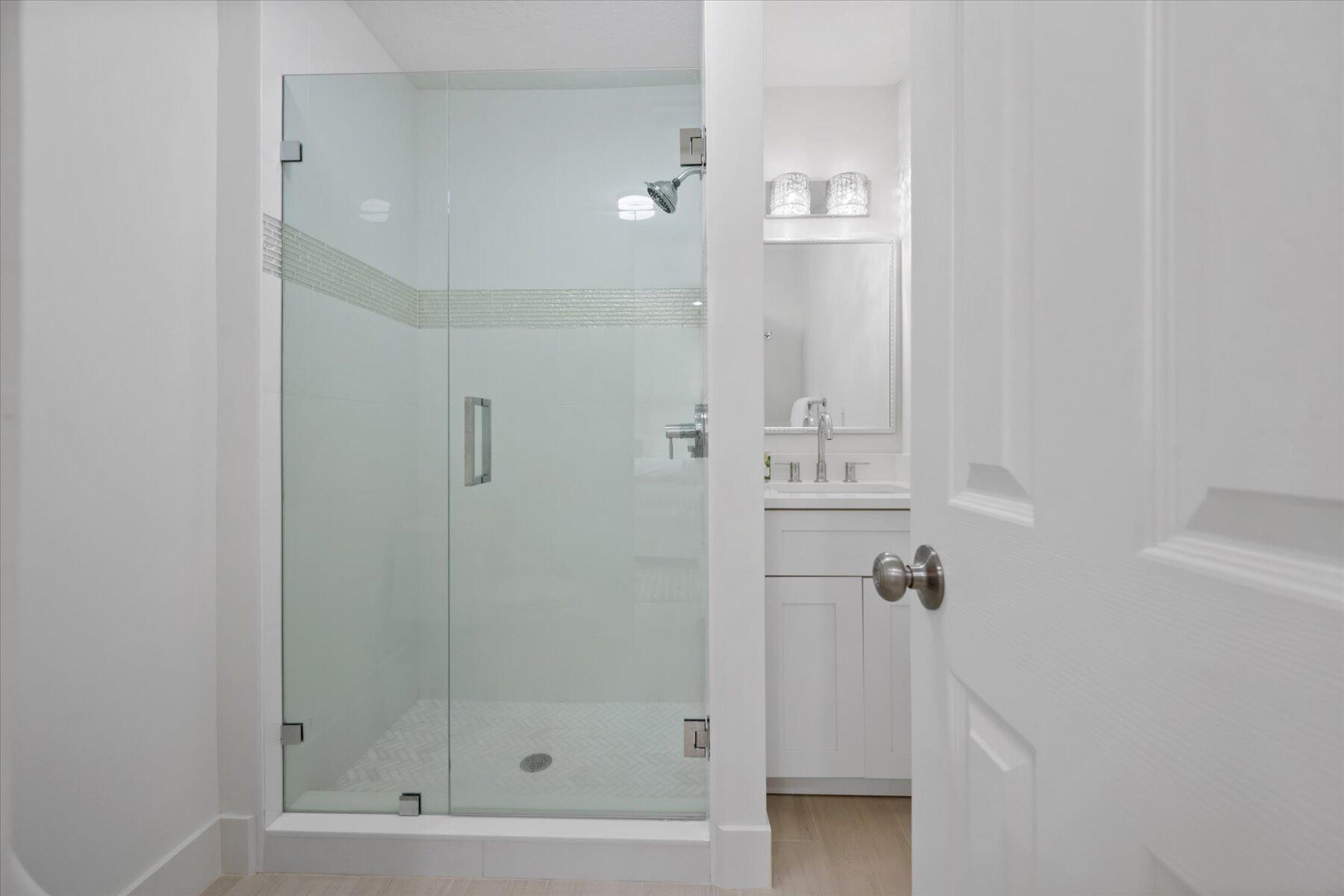 NEW PALM BEACH HGTS - Residential Lease