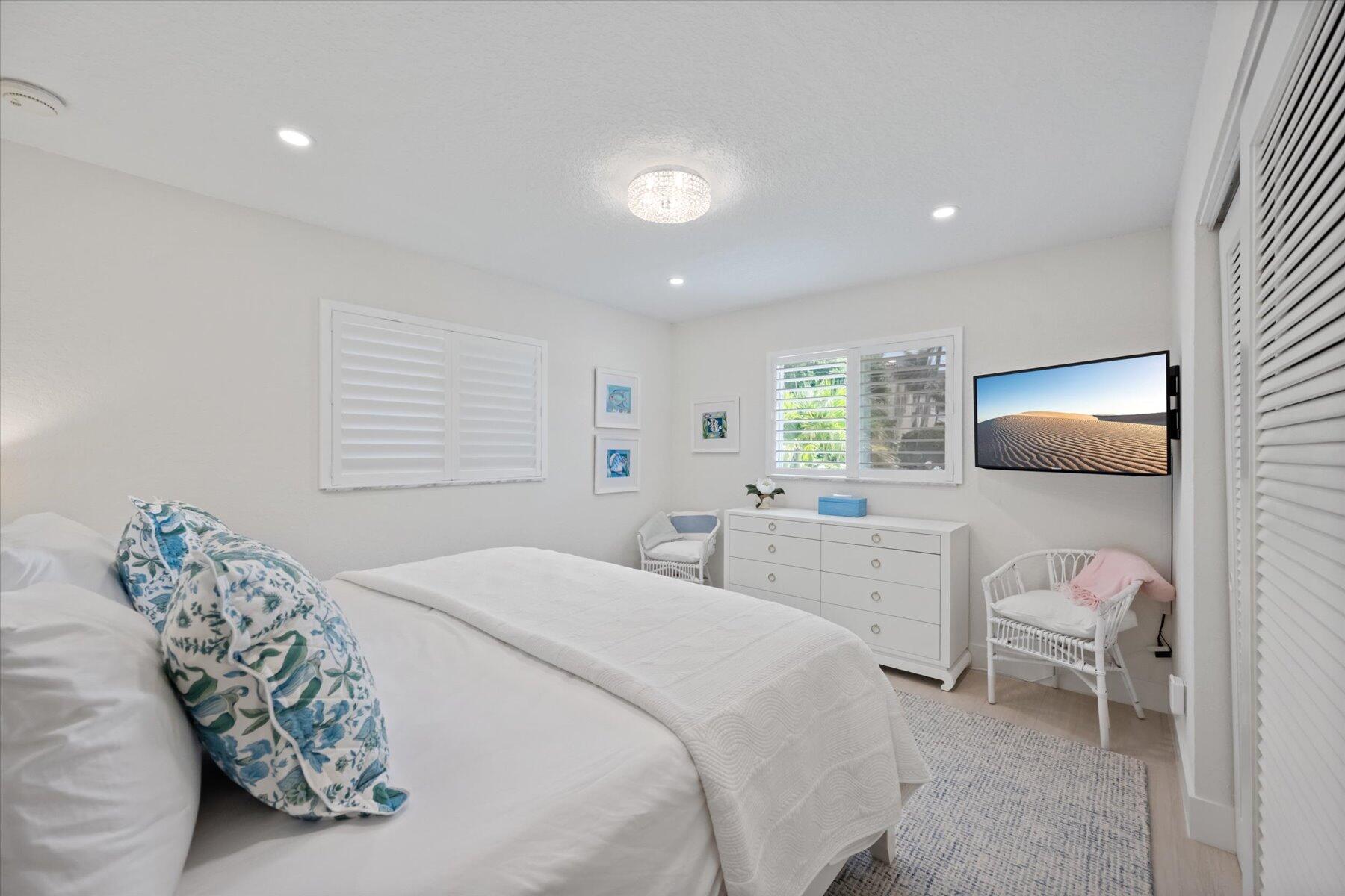 NEW PALM BEACH HGTS - Residential Lease