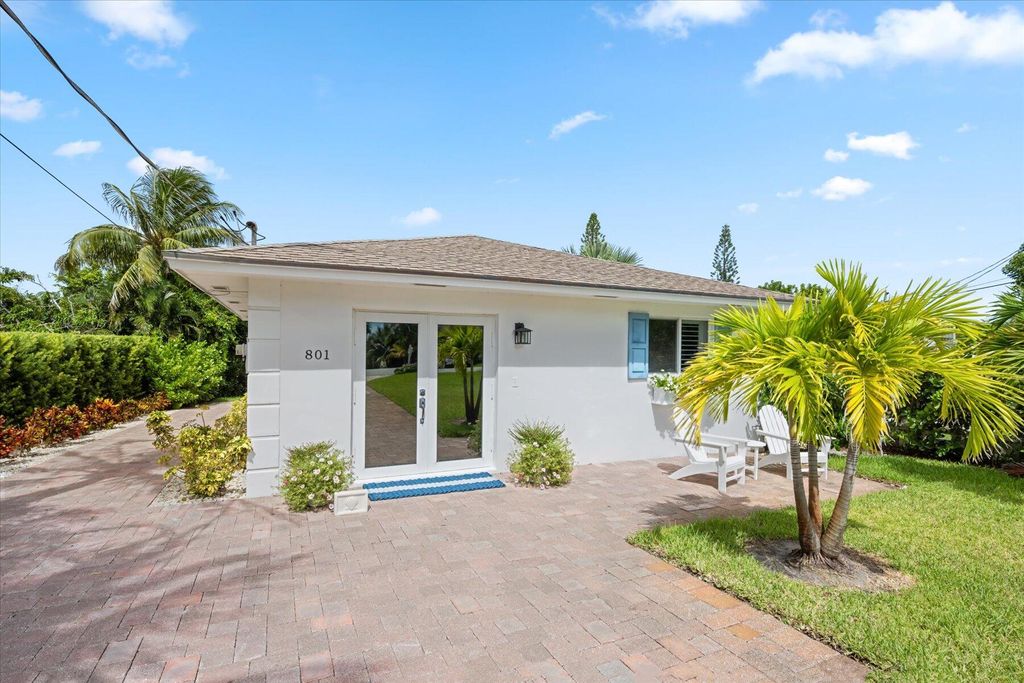 Photo of 801 Hibiscus Avenue, Juno Beach, FL 33408 (MLS # R11168628)
