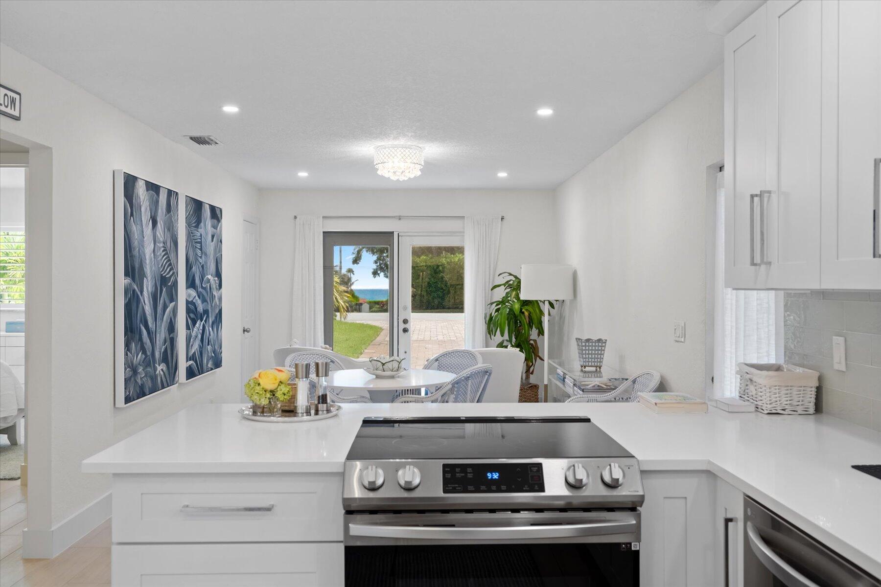 NEW PALM BEACH HGTS - Residential Lease