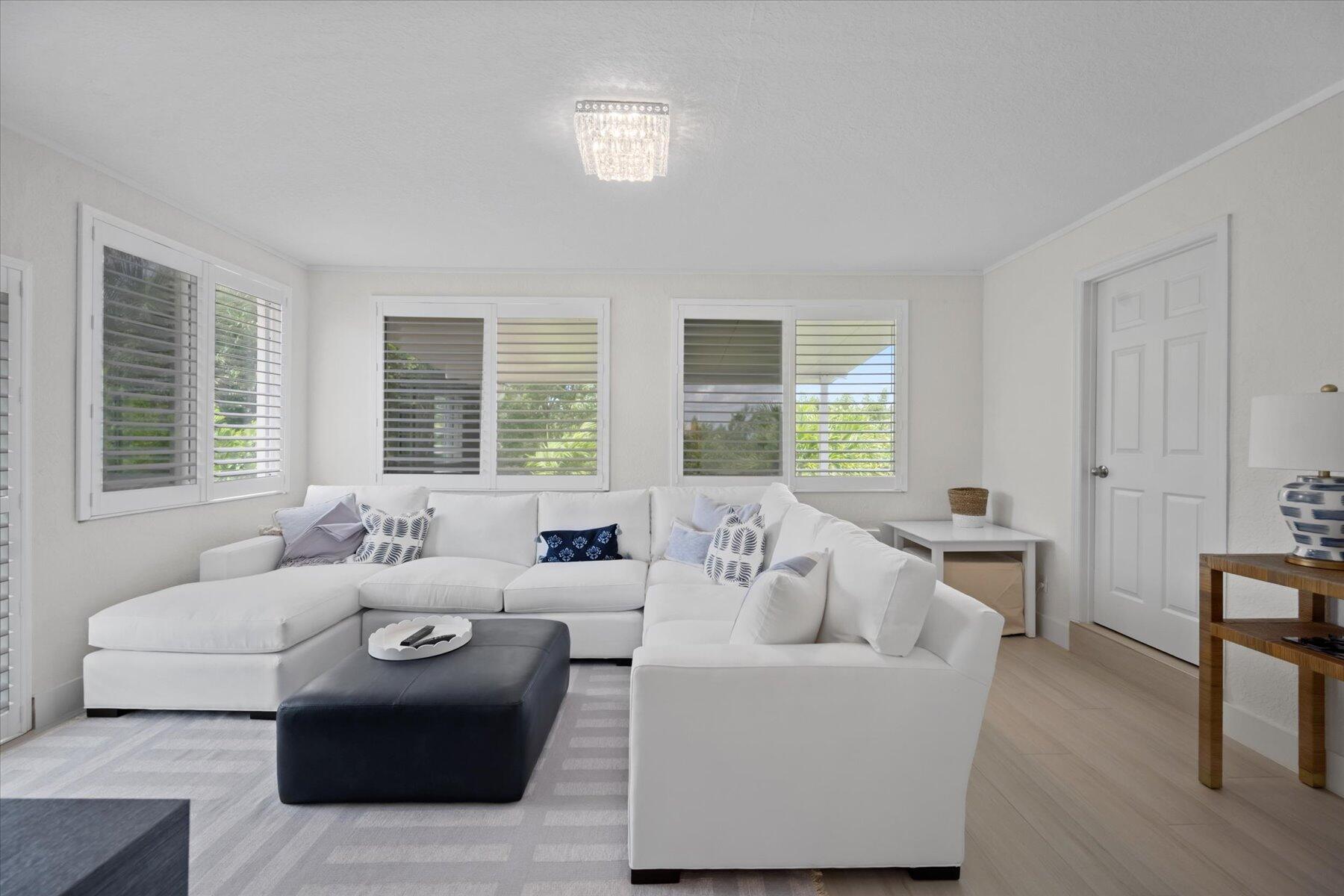 NEW PALM BEACH HGTS - Residential Lease