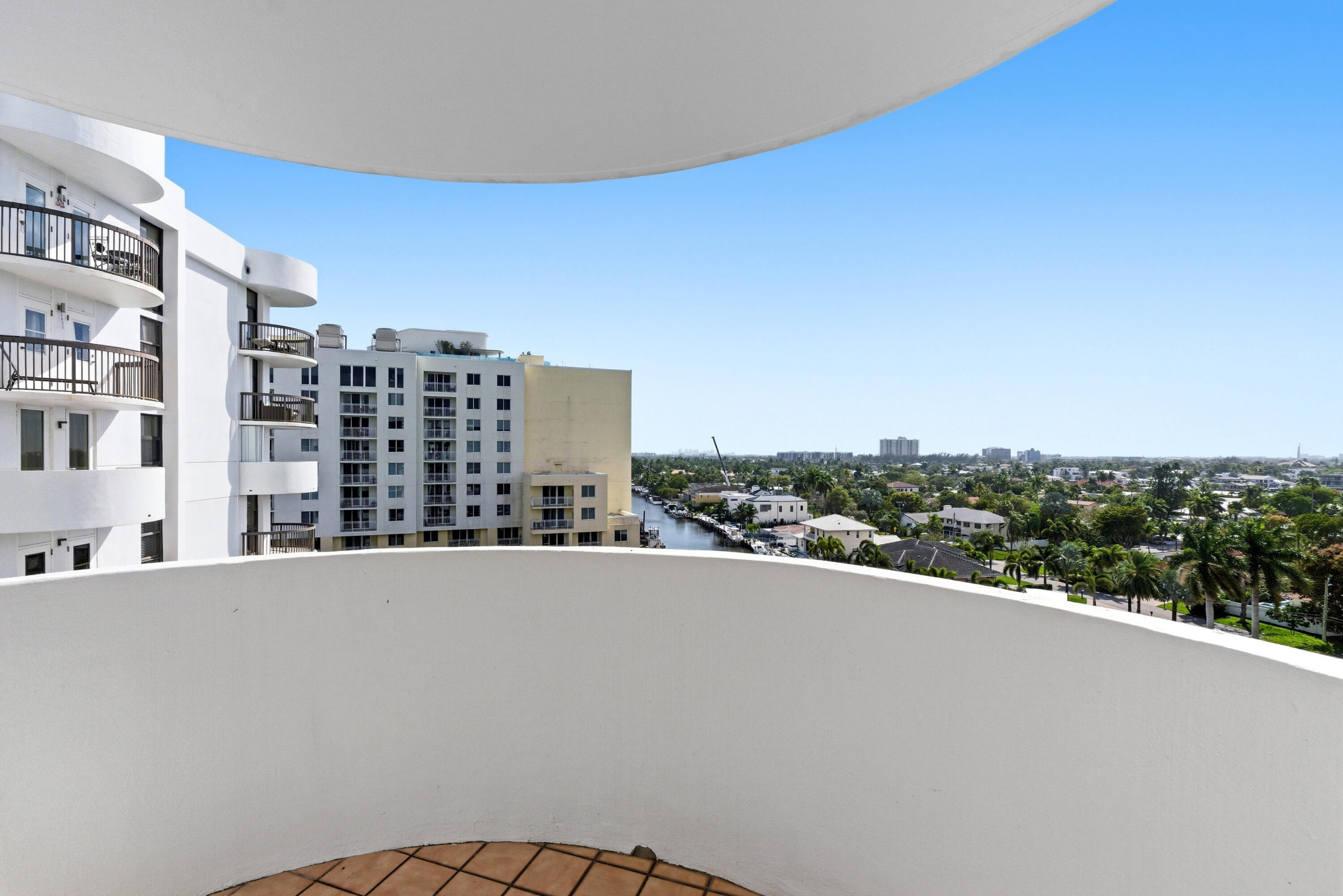 RENAISSANCE OF POMPANO BEACH - Residential Lease