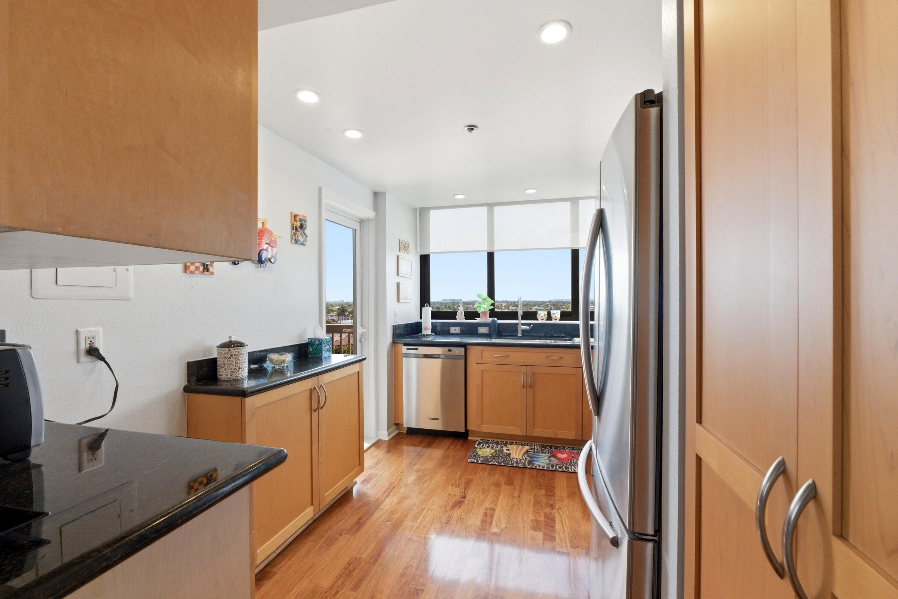 RENAISSANCE OF POMPANO BEACH - Residential Lease