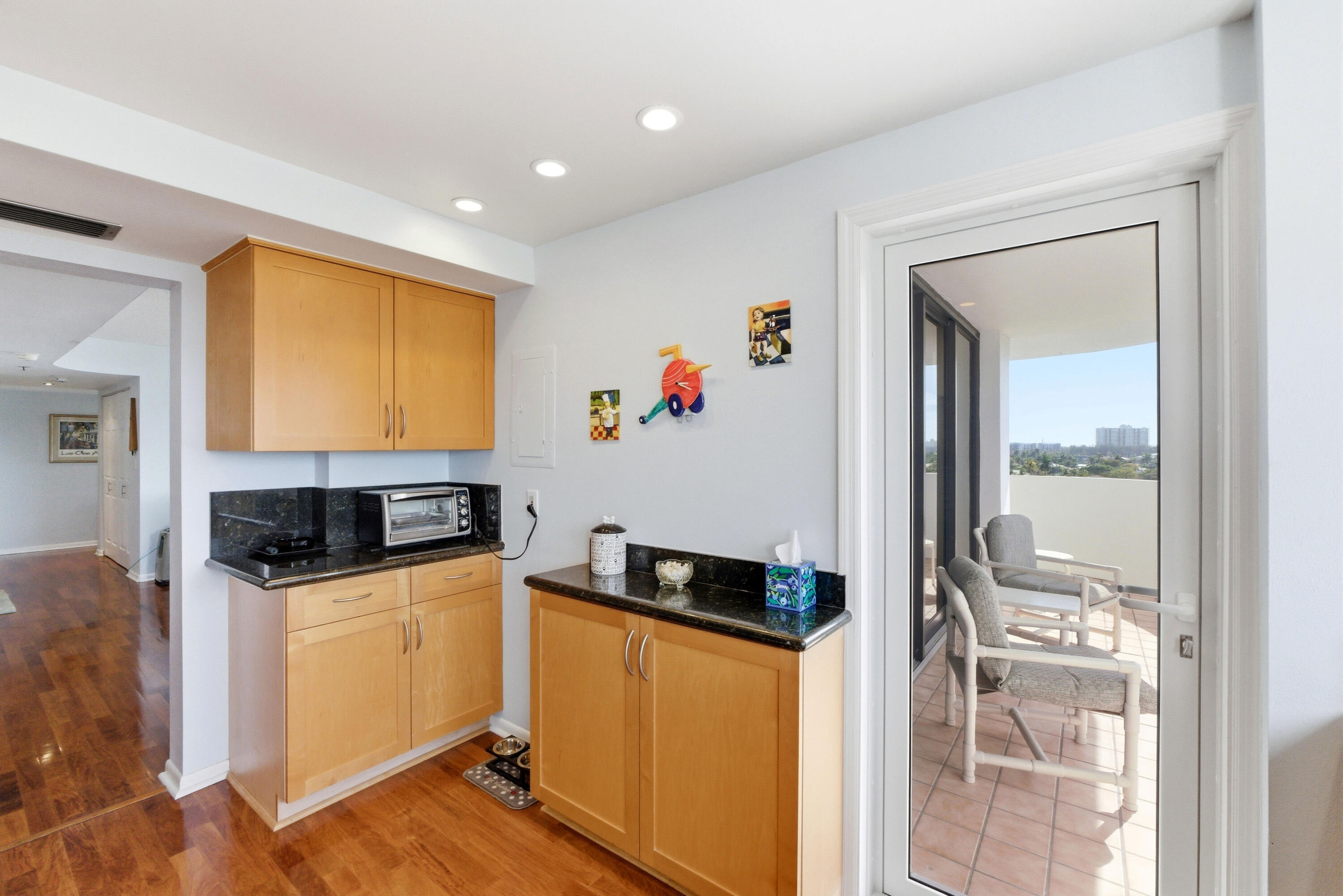 RENAISSANCE OF POMPANO BEACH - Residential Lease