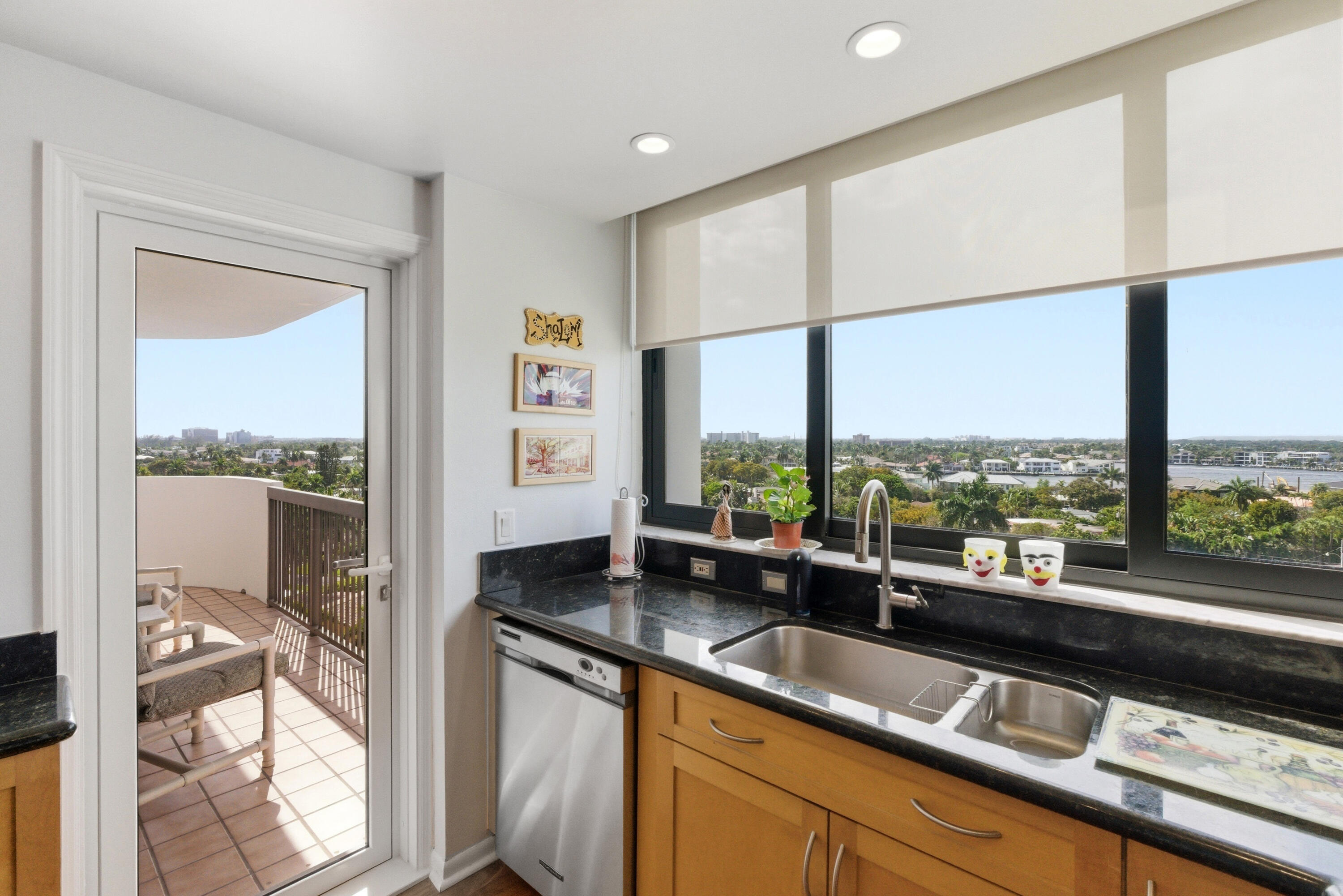 RENAISSANCE OF POMPANO BEACH - Residential Lease