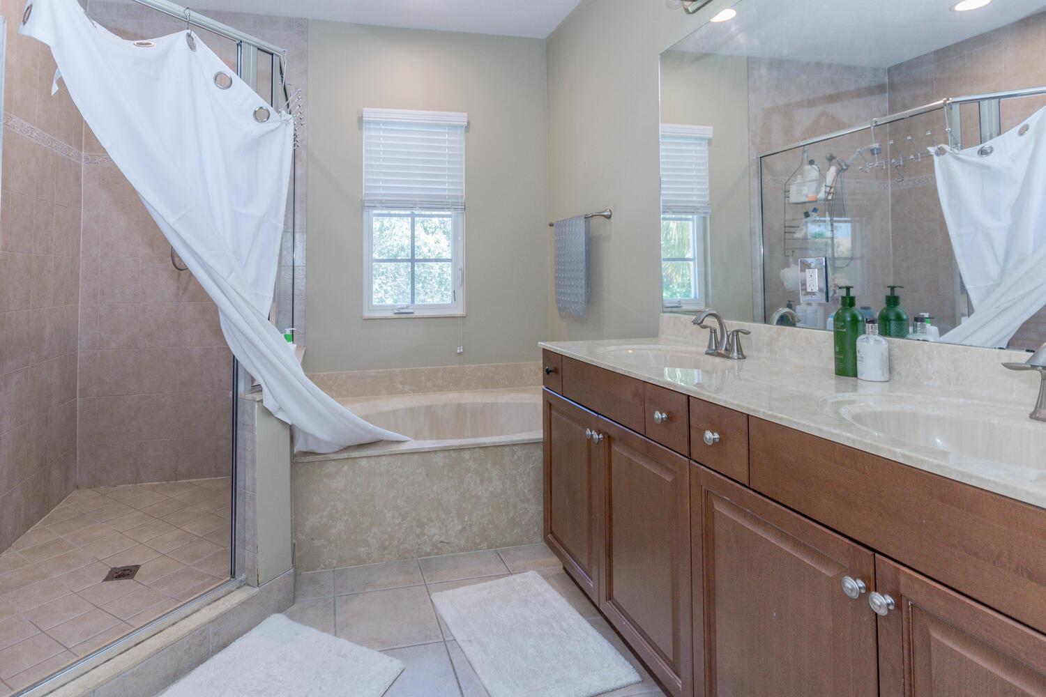 PALOMA - Residential Lease