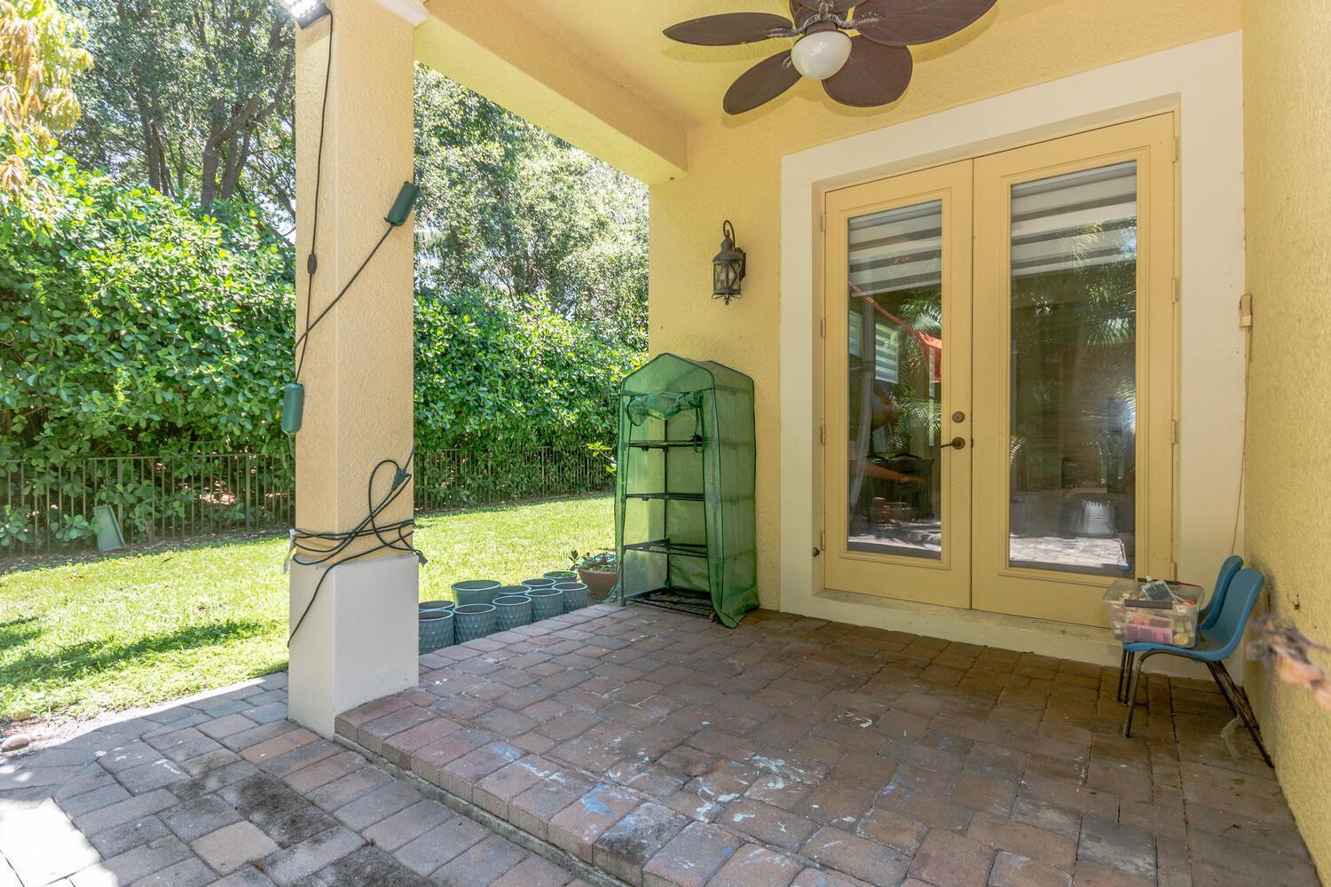 PALOMA - Residential Lease