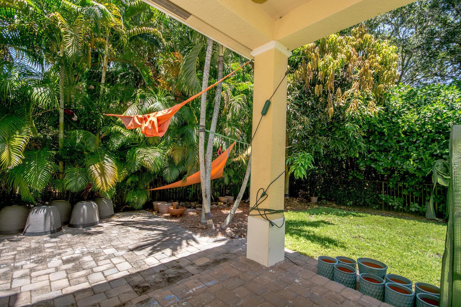 PALOMA - Residential Lease