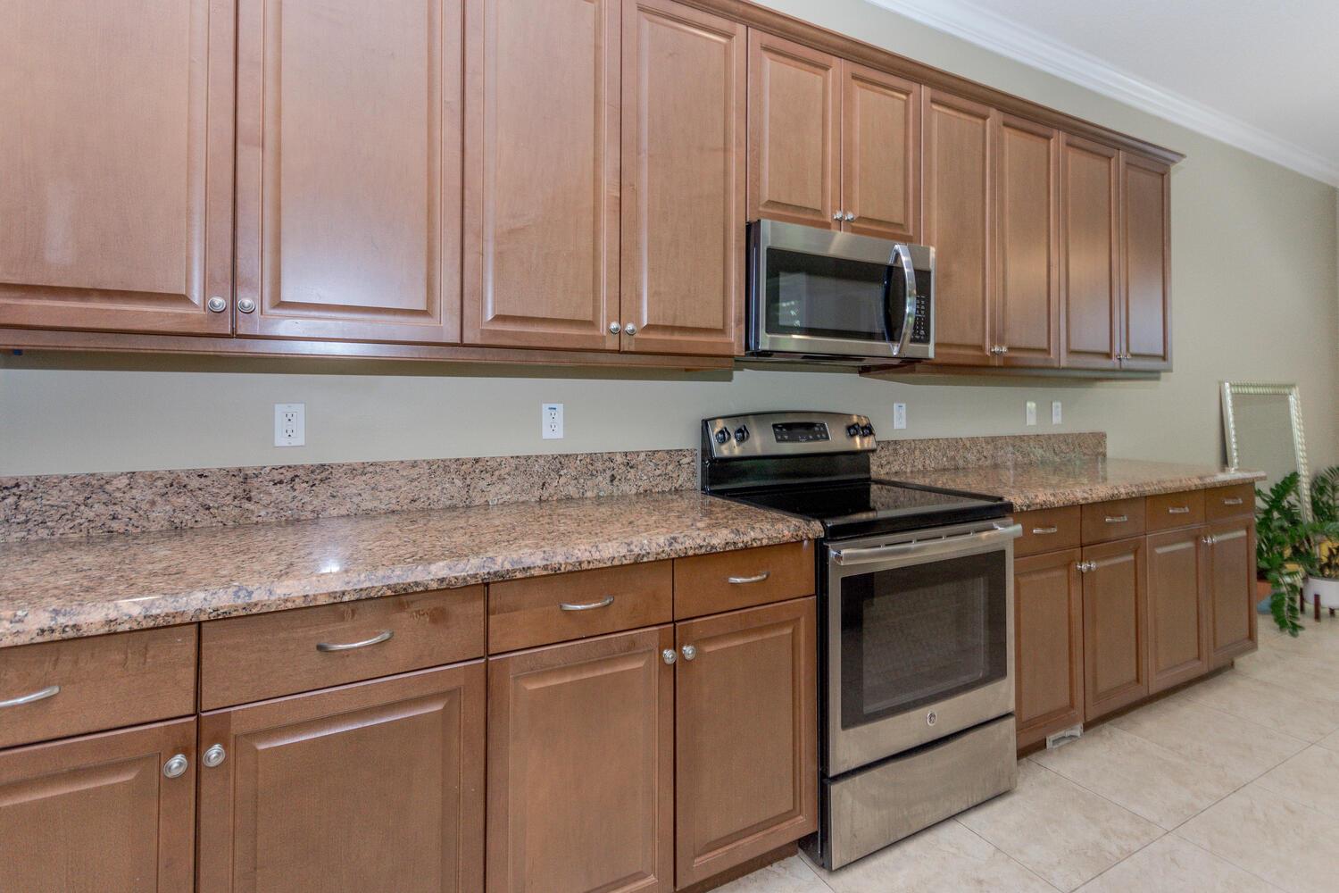 PALOMA - Residential Lease