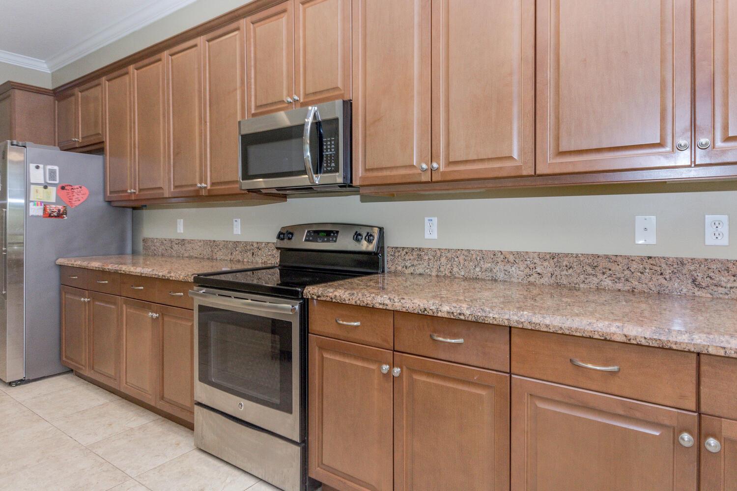 PALOMA - Residential Lease