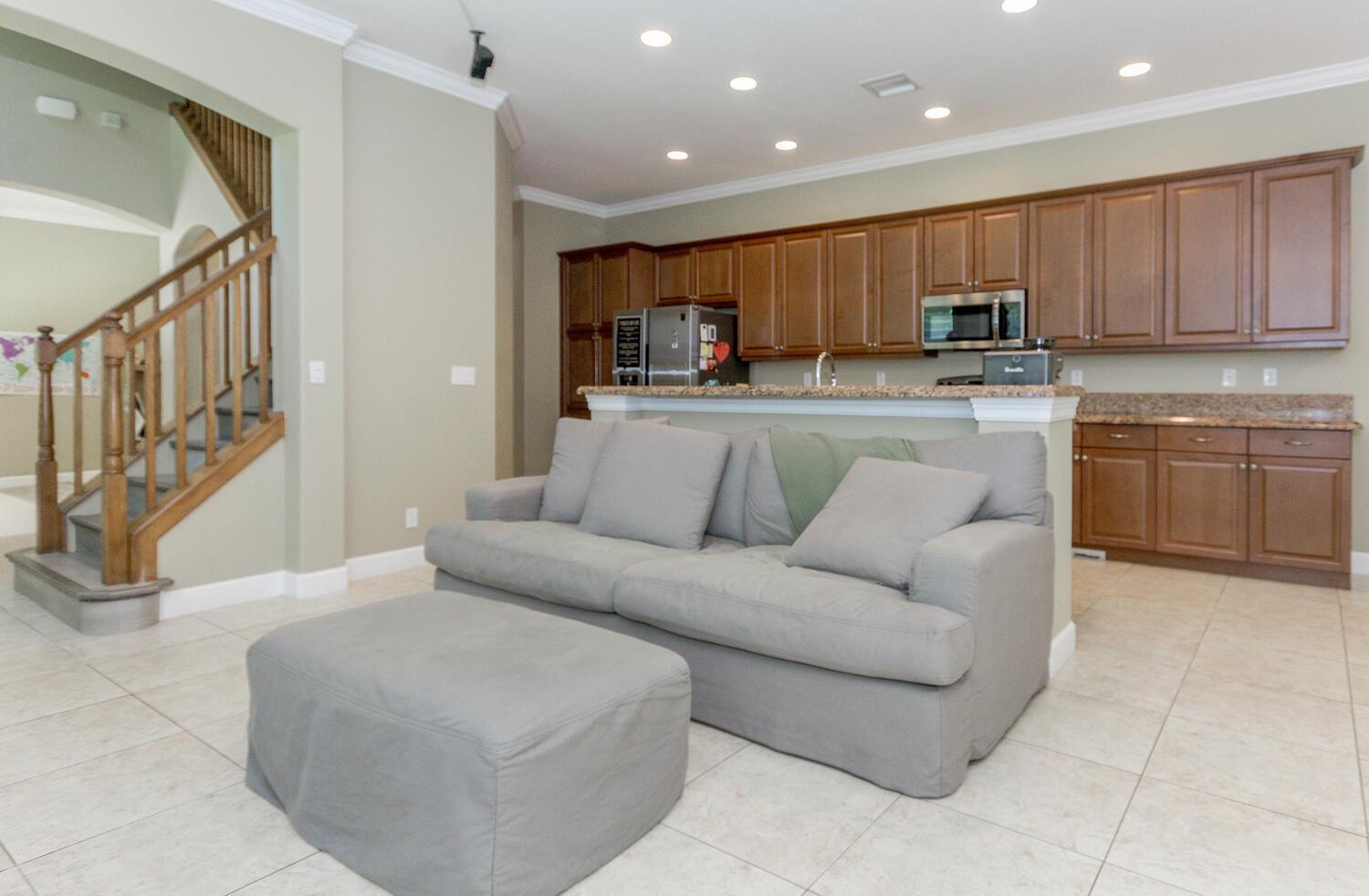 PALOMA - Residential Lease