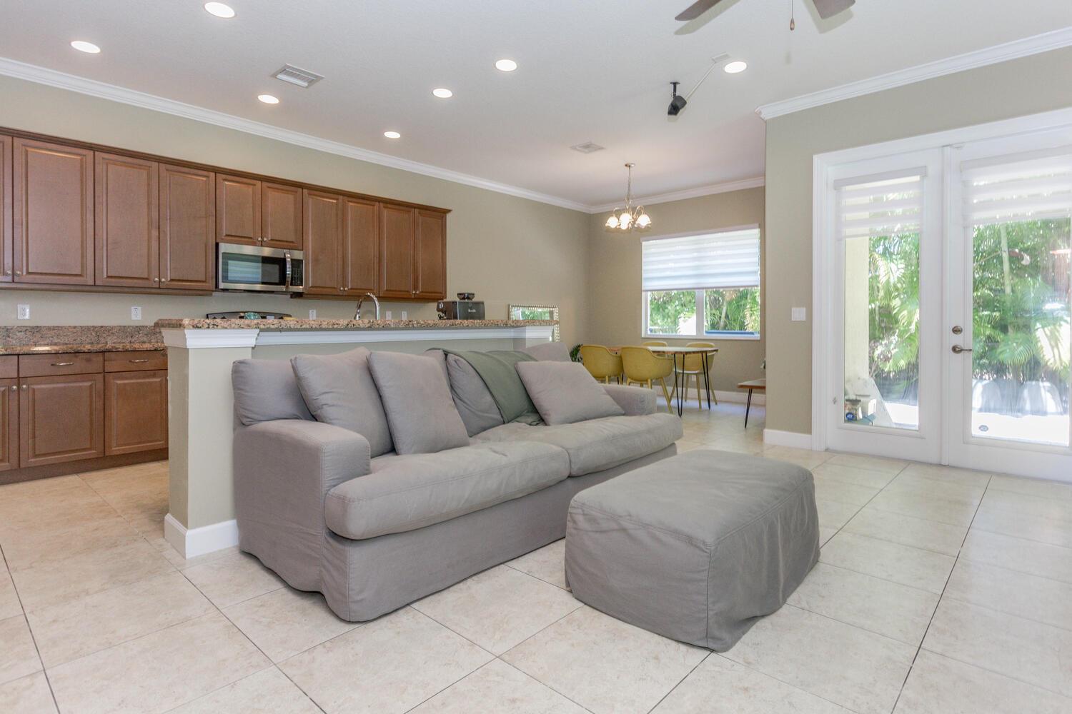 PALOMA - Residential Lease