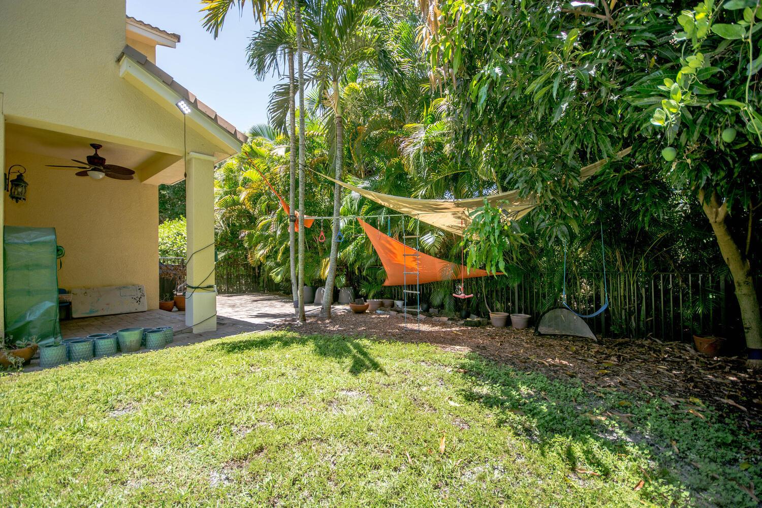 PALOMA - Residential Lease