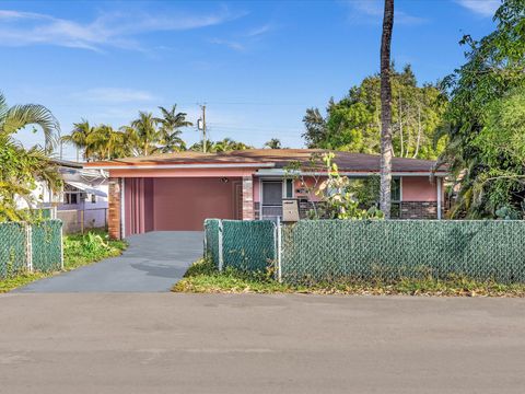 258 SW 8th Street Dania Beach FL 33004