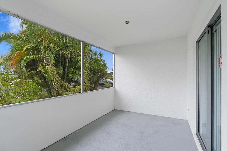 CYPRESS LAKES - Residential