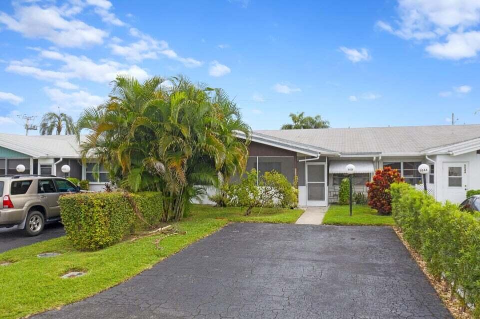 CYPRESS LAKES - Residential