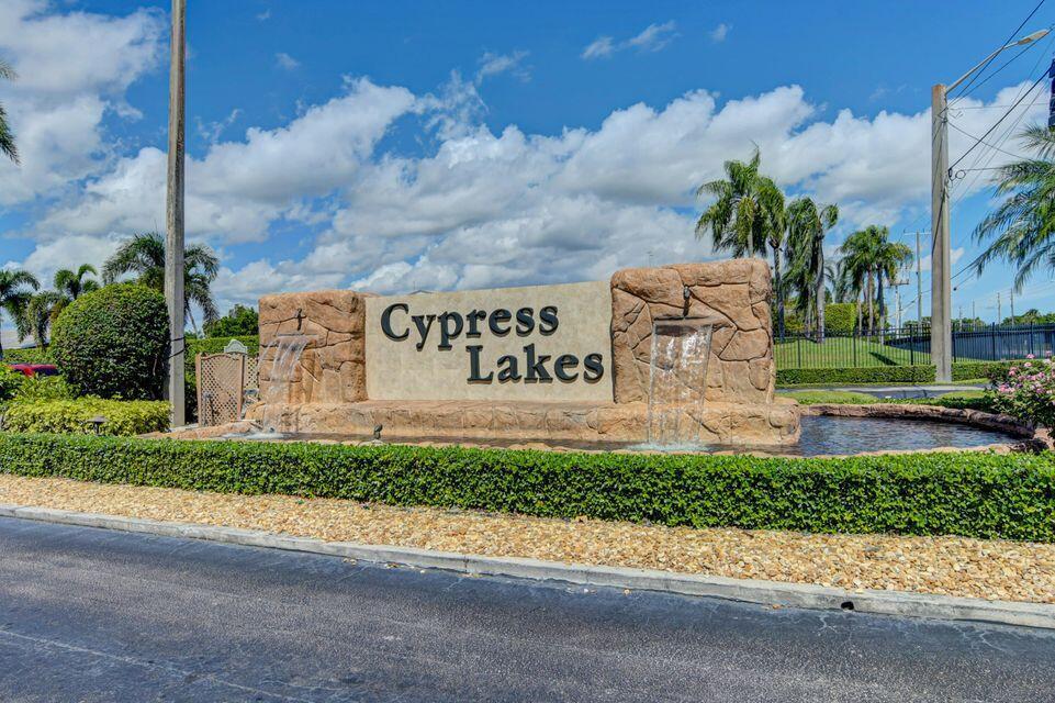 CYPRESS LAKES - Residential