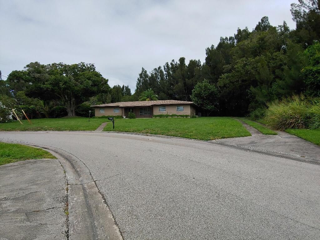 Photo of 1930 Wyoming Avenue, Fort Pierce, FL 34982 (MLS # R10716377)