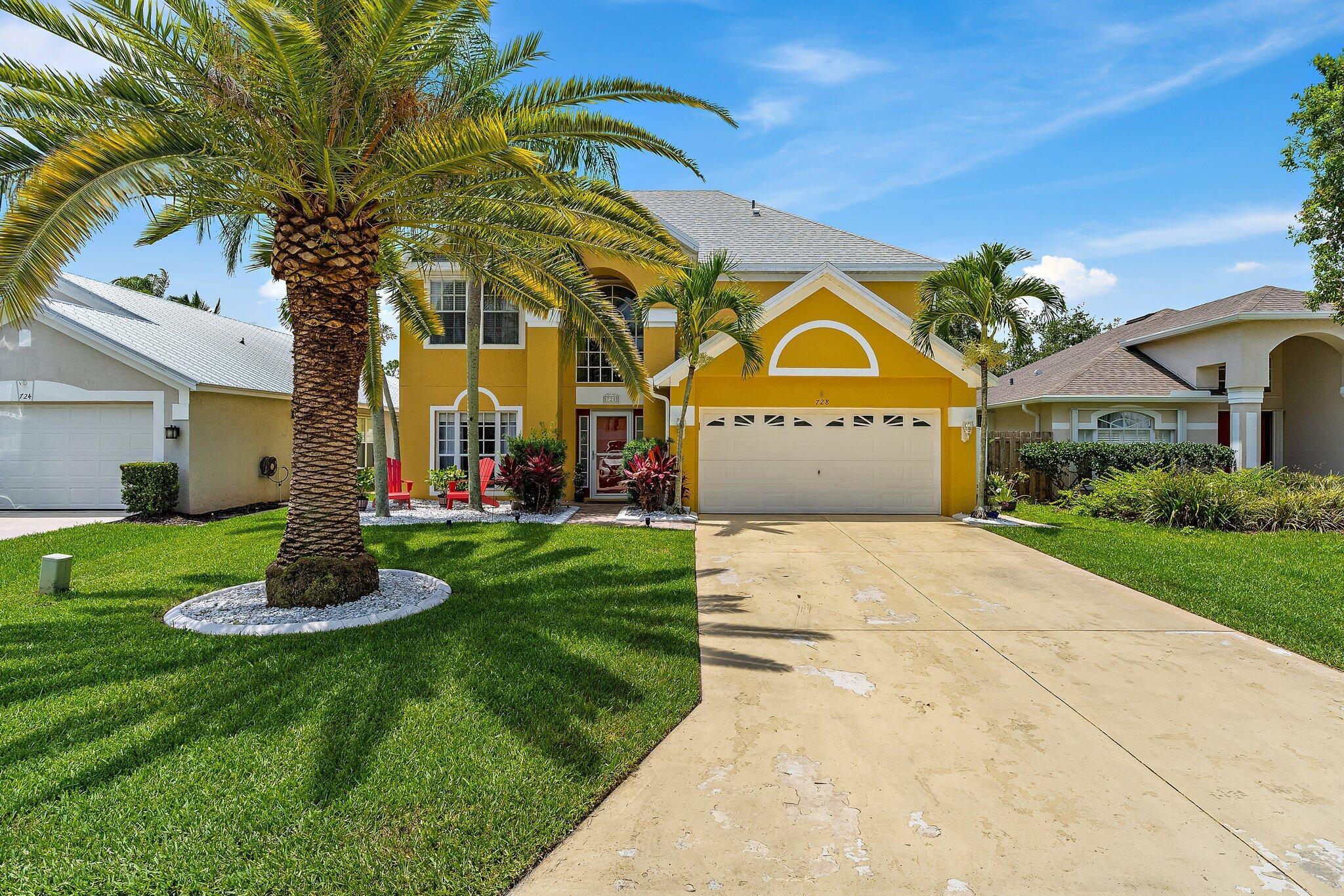 728 NW Waterlily Place