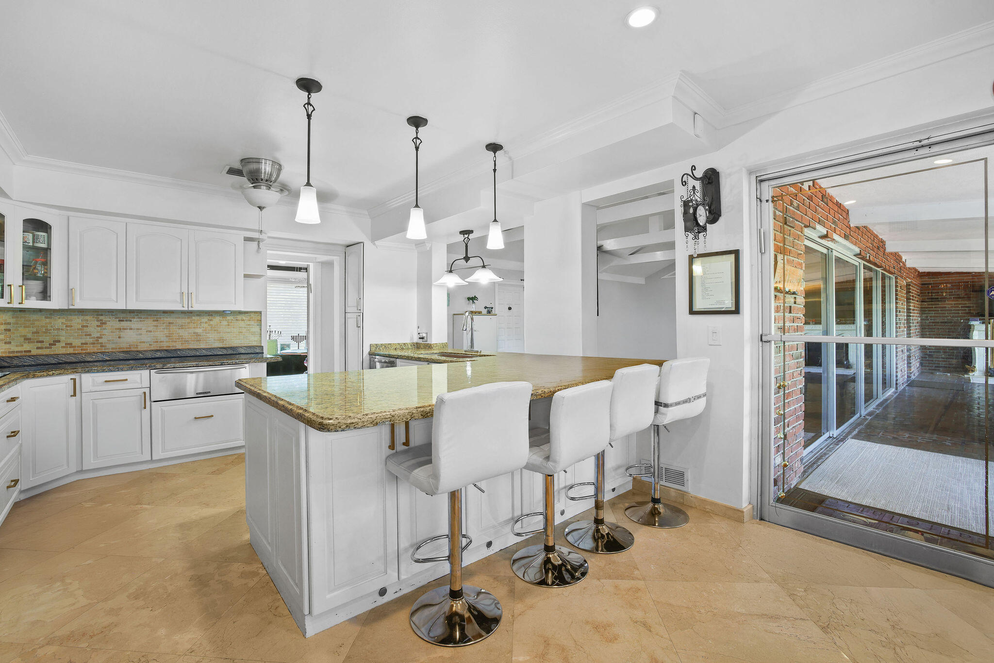 HOLLYWOOD HILLS NORTH SEC ONE - Residential Lease