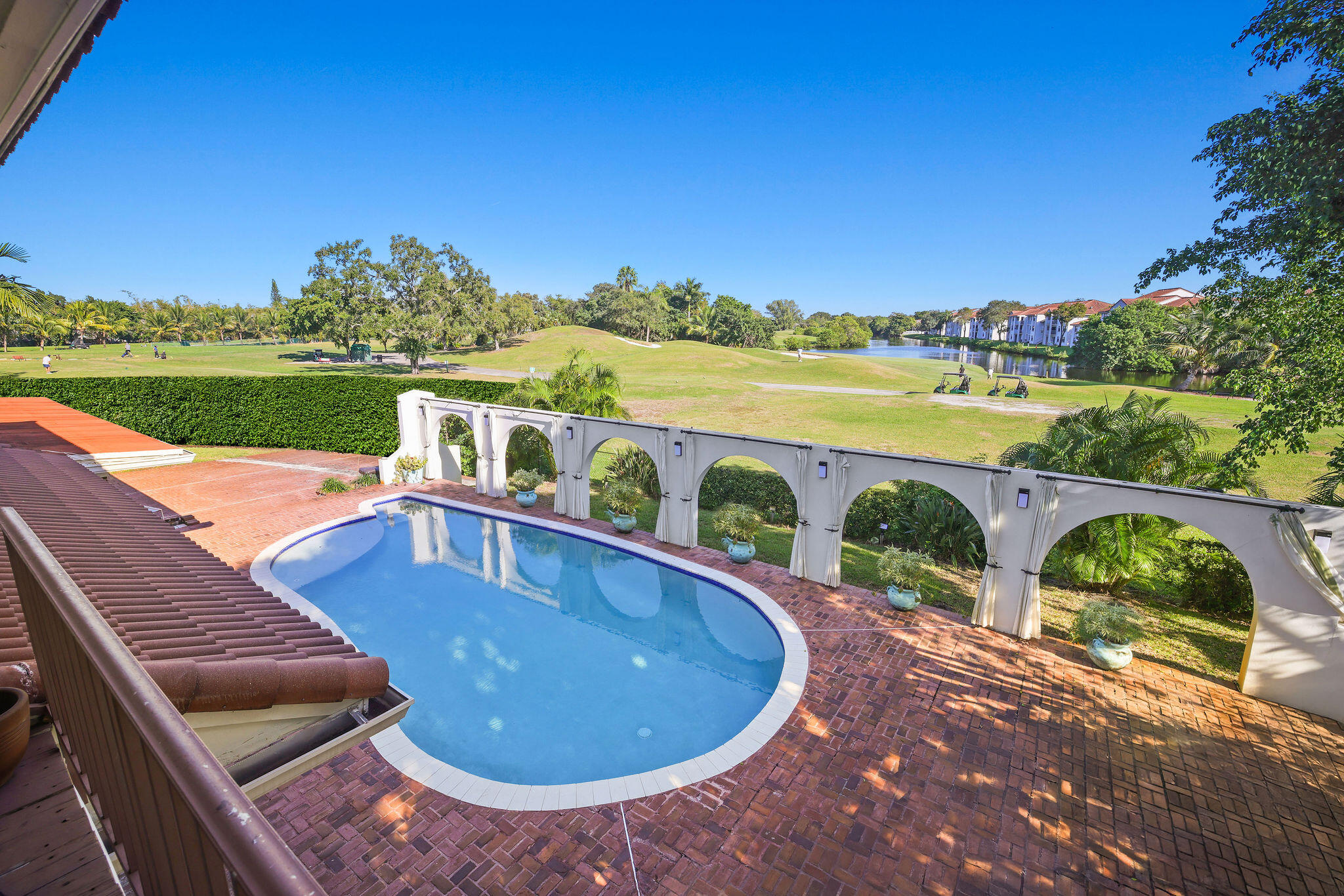 HOLLYWOOD HILLS NORTH SEC ONE - Residential Lease